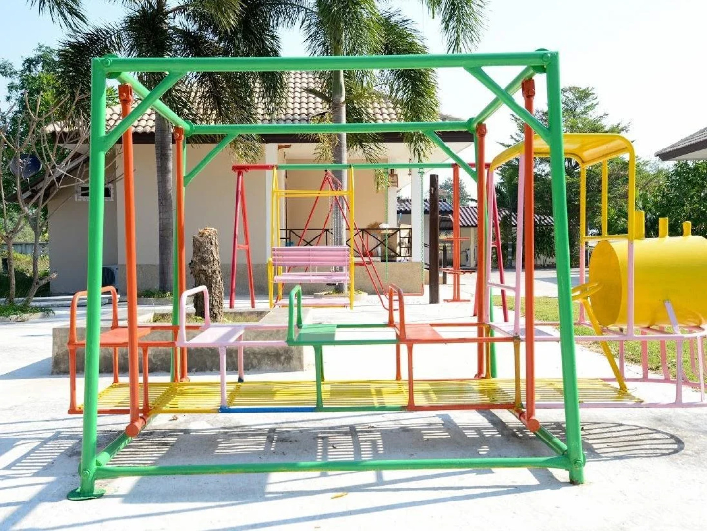 Baan Rai Naam Ing Resort