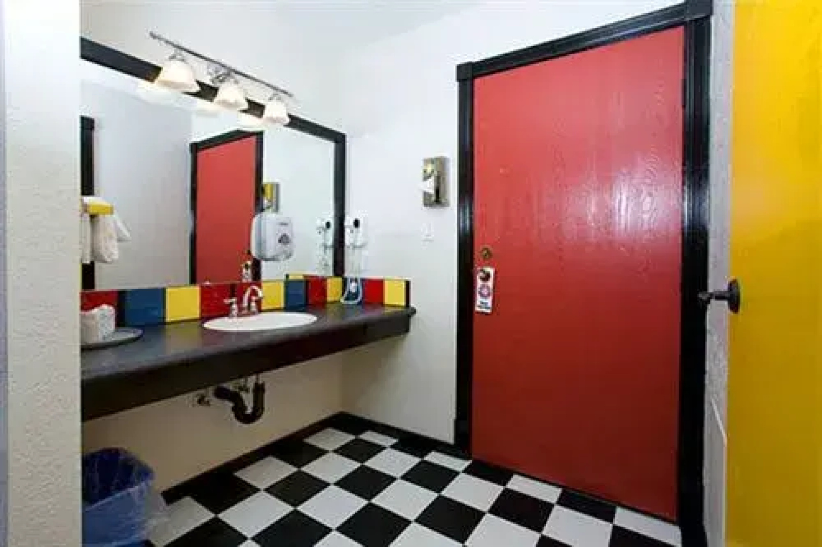 The Bulldog Hotel Silver Star