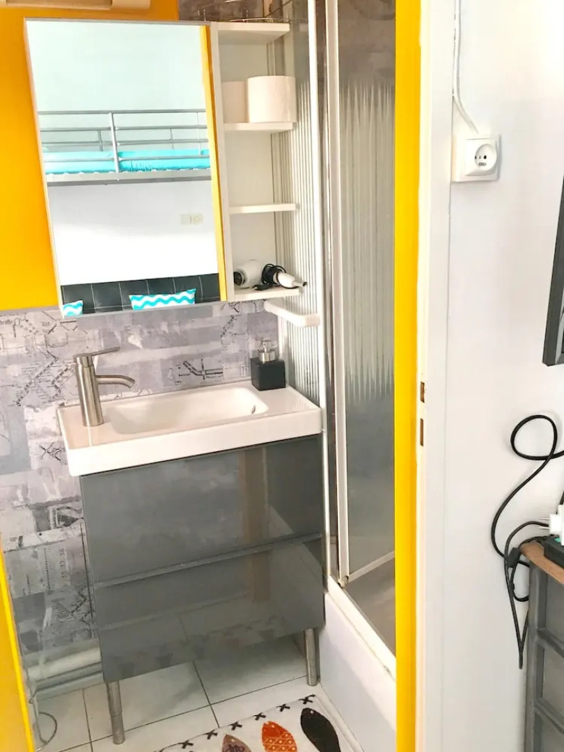 Apartment With one Bedroom in Frontignan, With Wonderful City View and Wifi - 1 km From the Beach