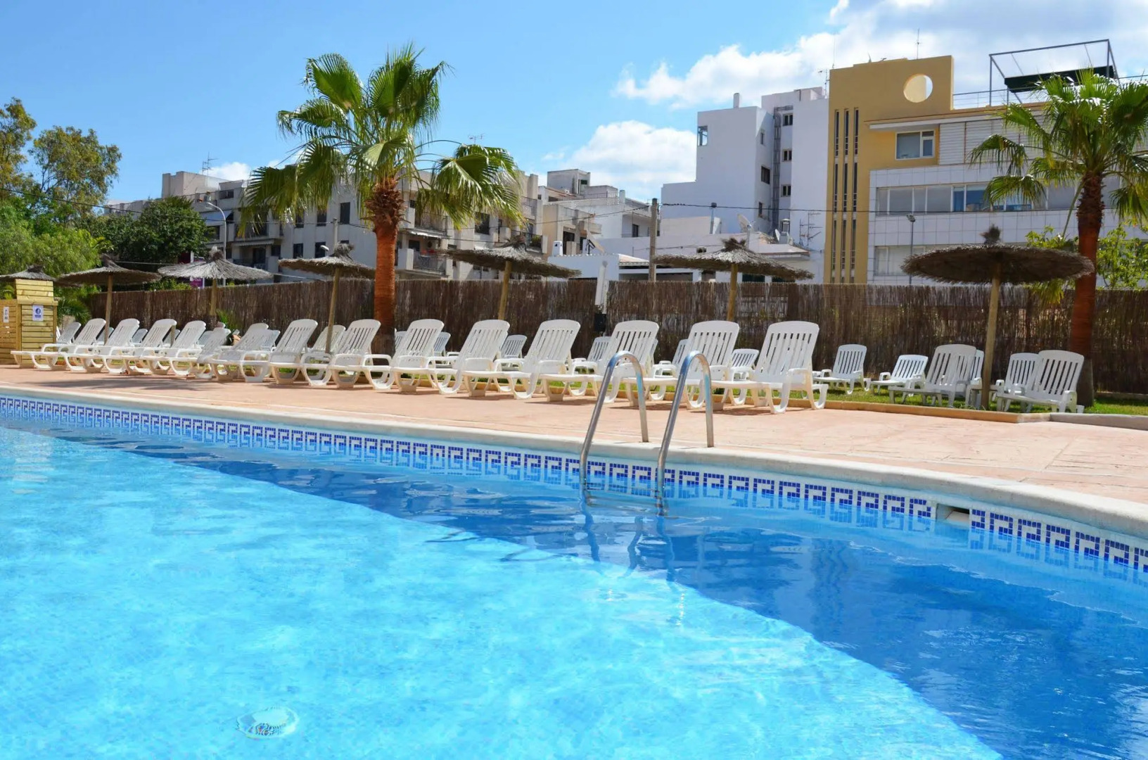 Aparhotel Vibra Central City - Adults Only