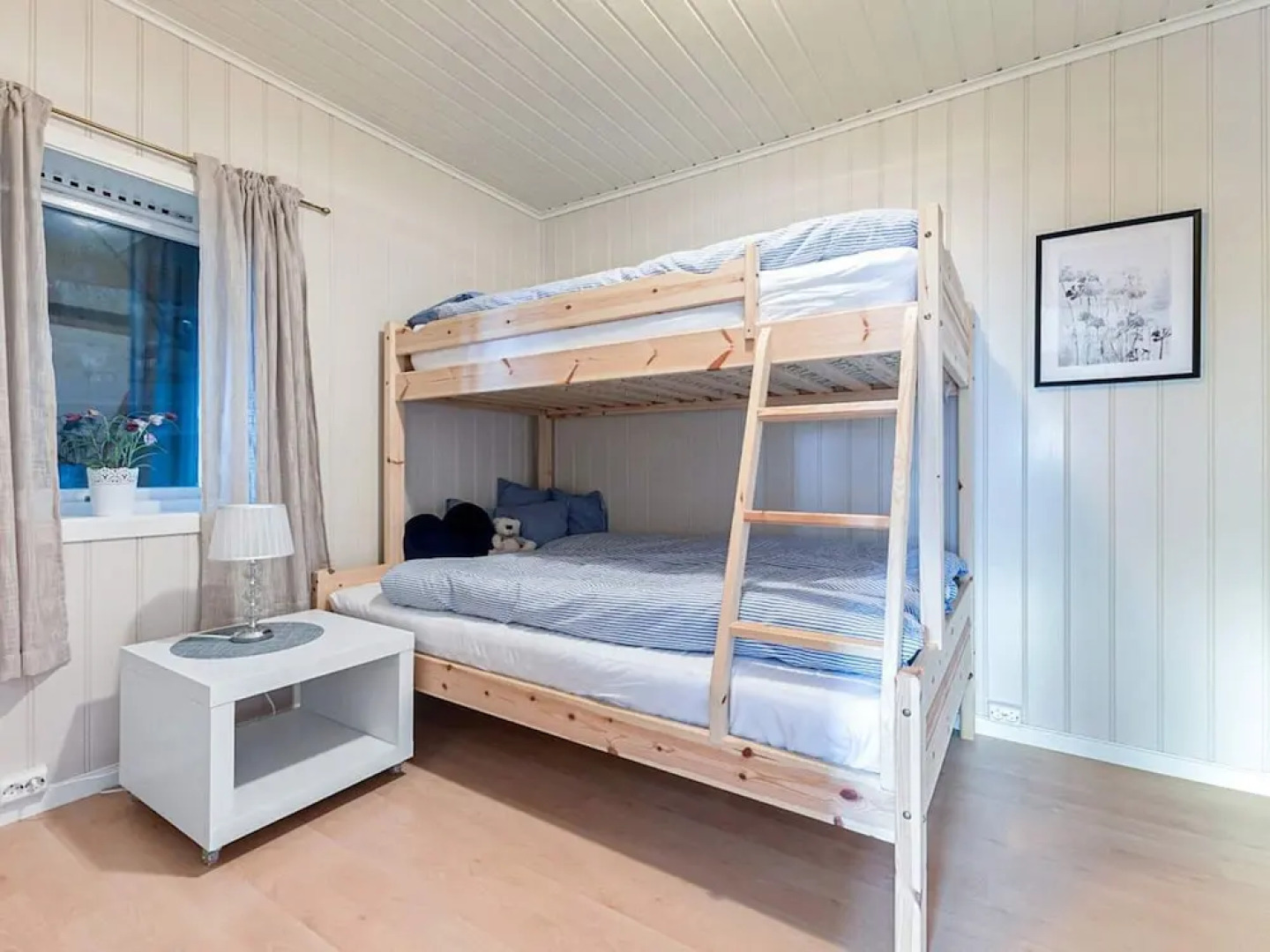 10 Person Holiday Home in Kalvag-by Traum