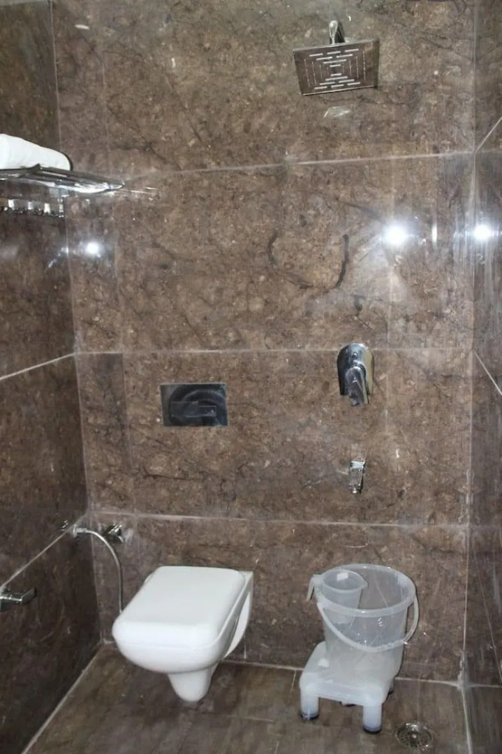 Parkside Navjyoti Hotel