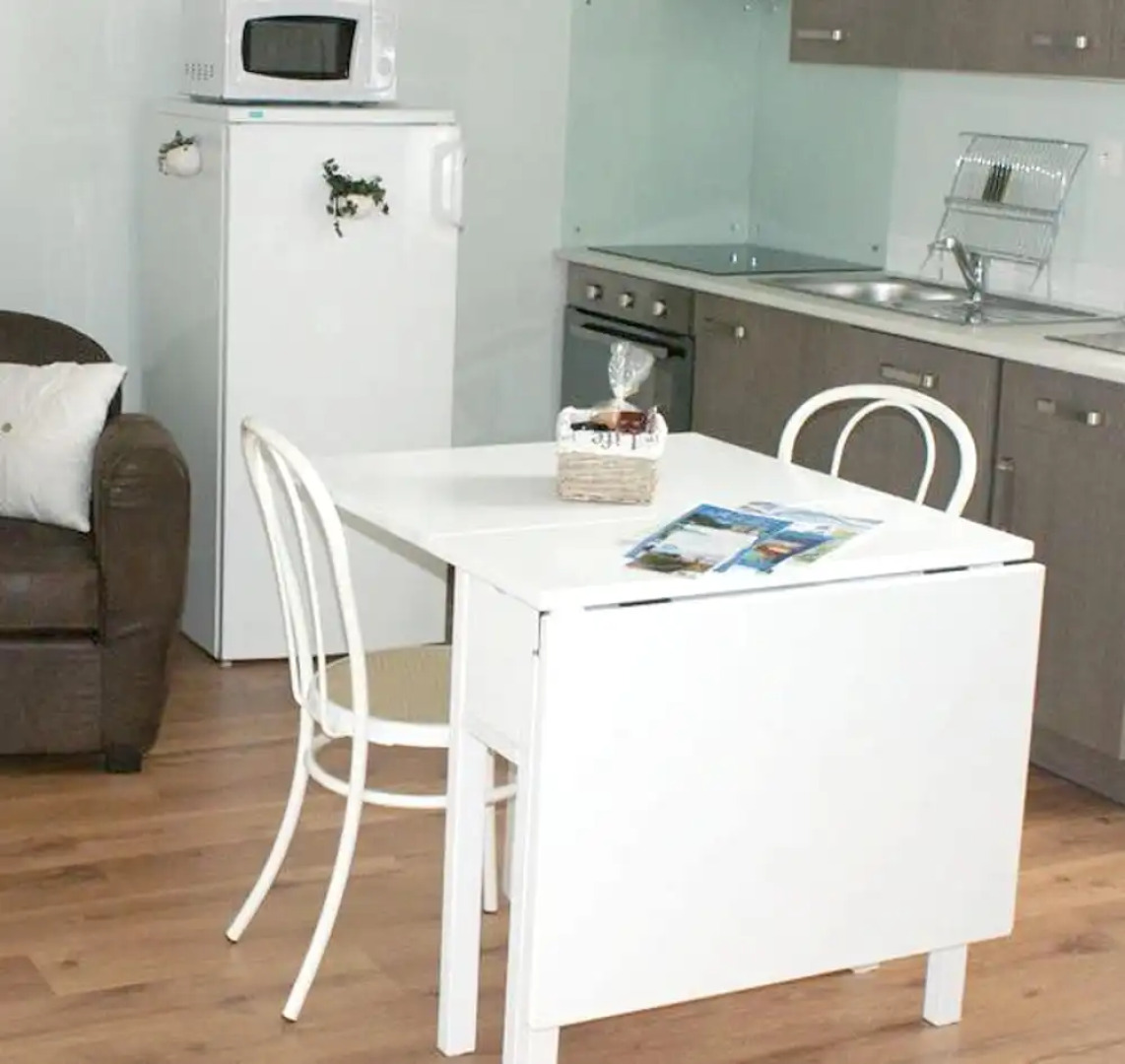 Studio in Jonzac, With Pool Access, Enclosed Garden and Wifi - 50 km F