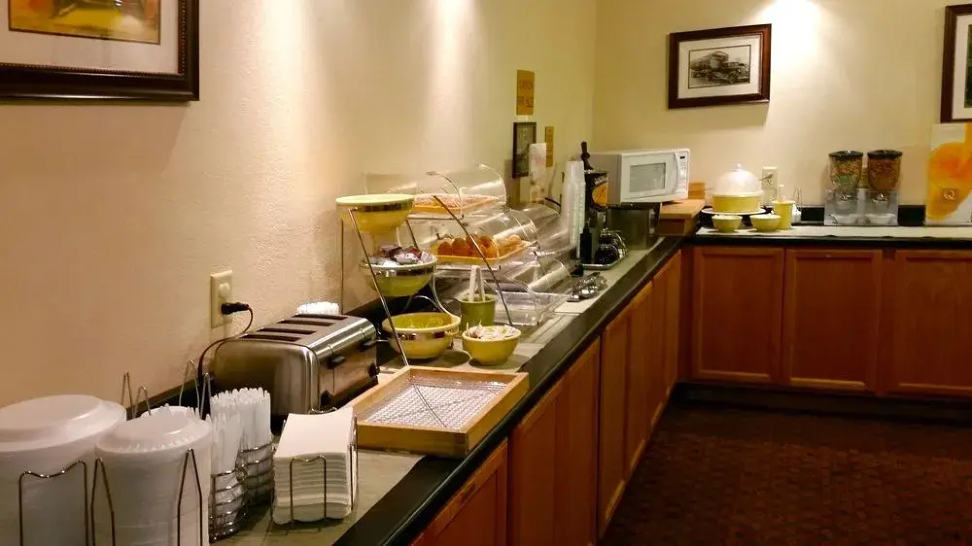 Quality Inn & Suites Redwood Coast