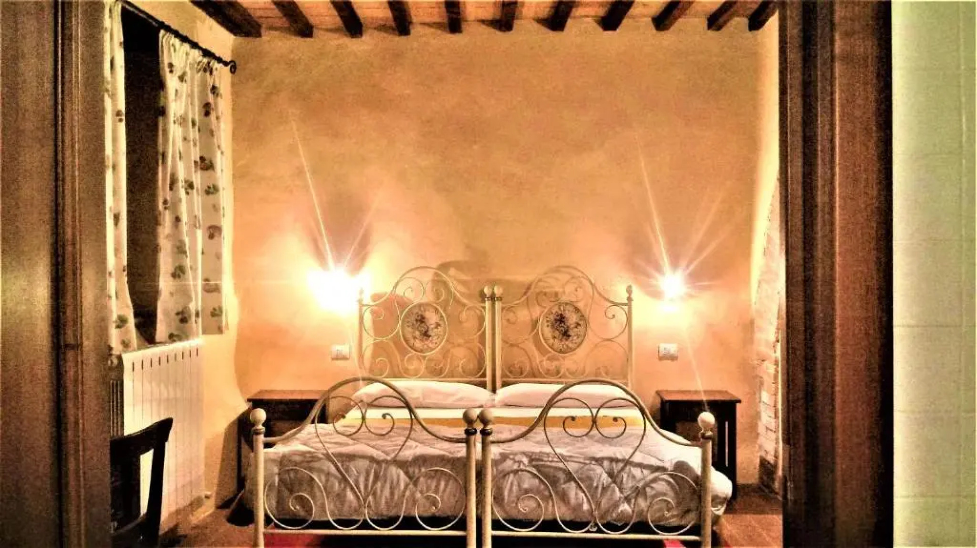 Umbrian Farmhouse Retreat With Private Pool and Garden