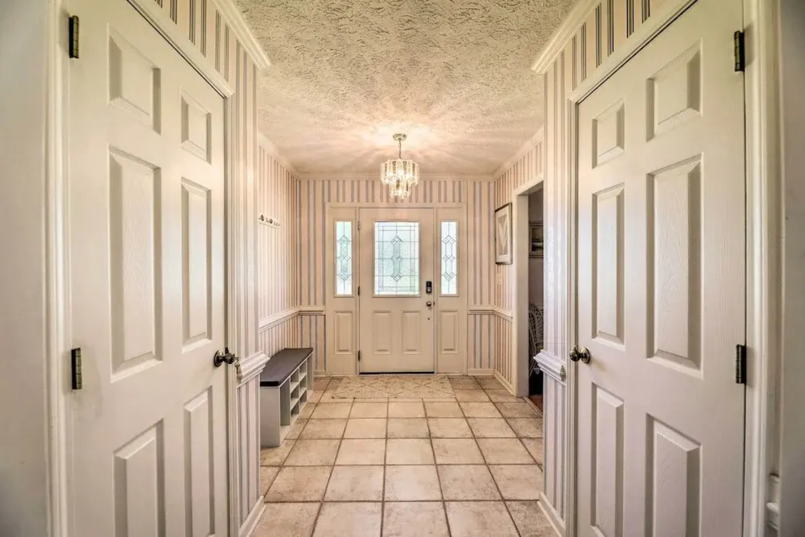 Pine Knoll Shores Getaway - Walk to Beach!