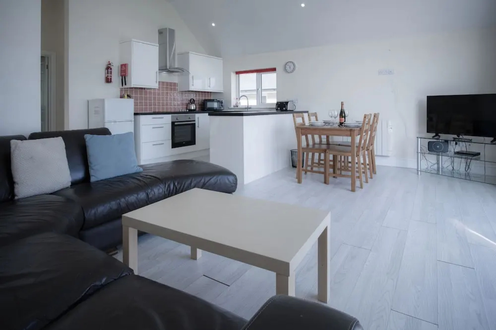 Campbell - 2 Bedroom Apartment - Pendine