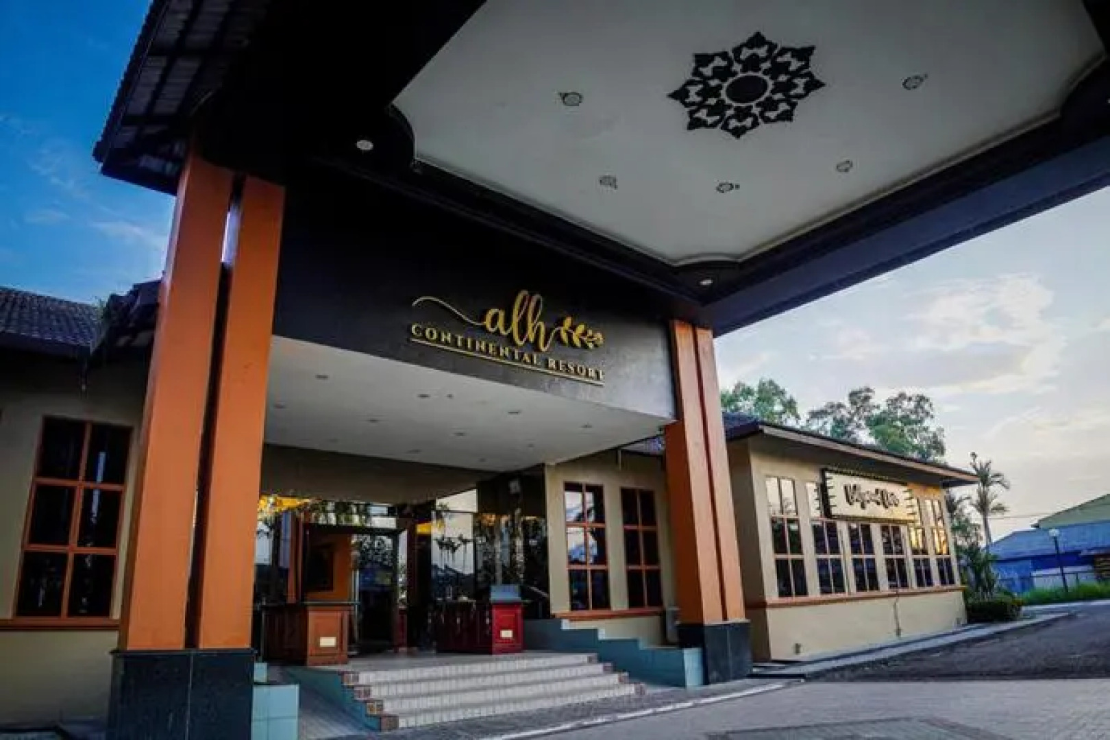 Super OYO Capital O 90146 Alh Continental Resort