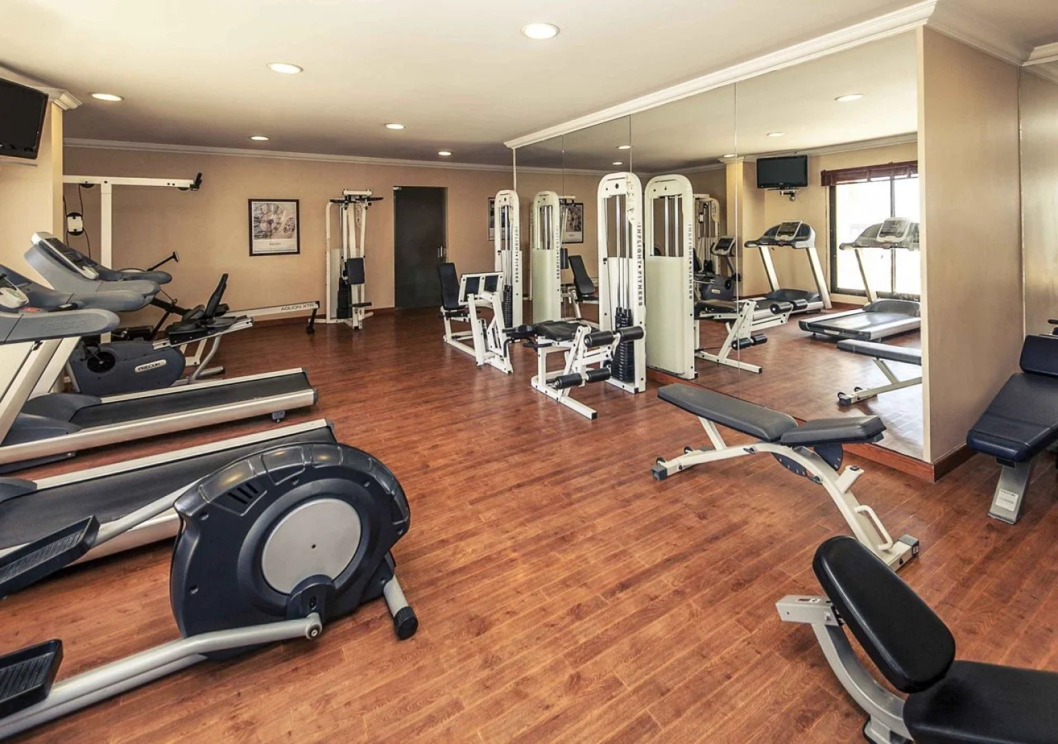 Mercure Grand Hotel Seef - All Suites