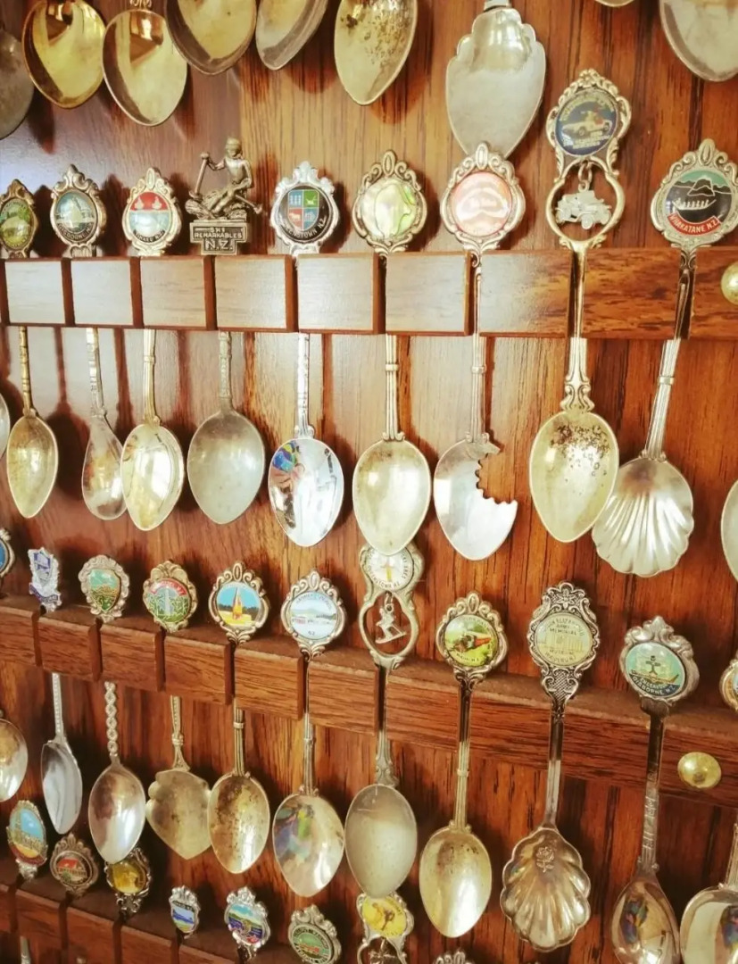 Super Central Cosy Greytown House with Garage