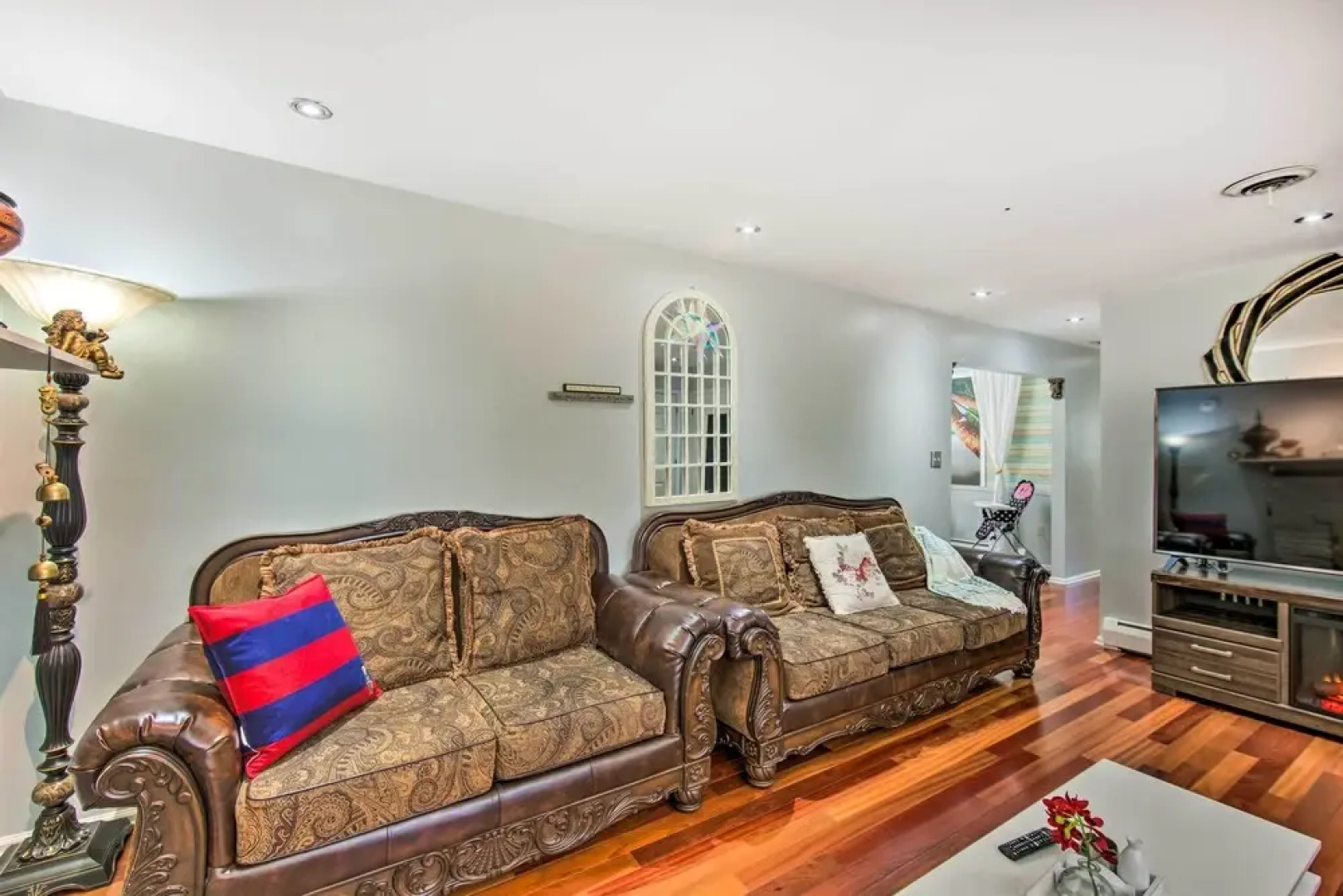 Spacious Palmyra Home w/ Fire Pit & Deck!