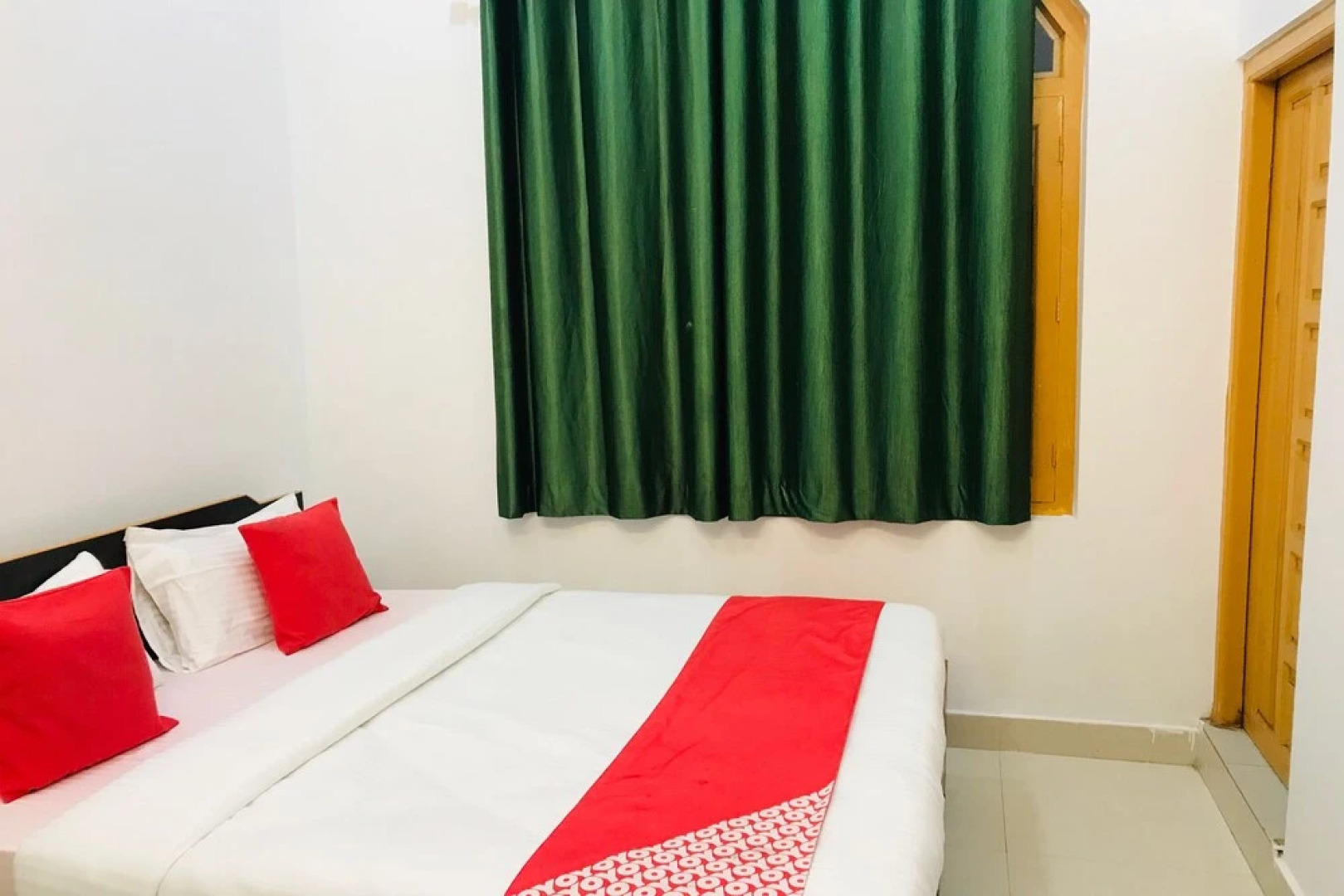 OYO 23054 Vishal Residency Barkot