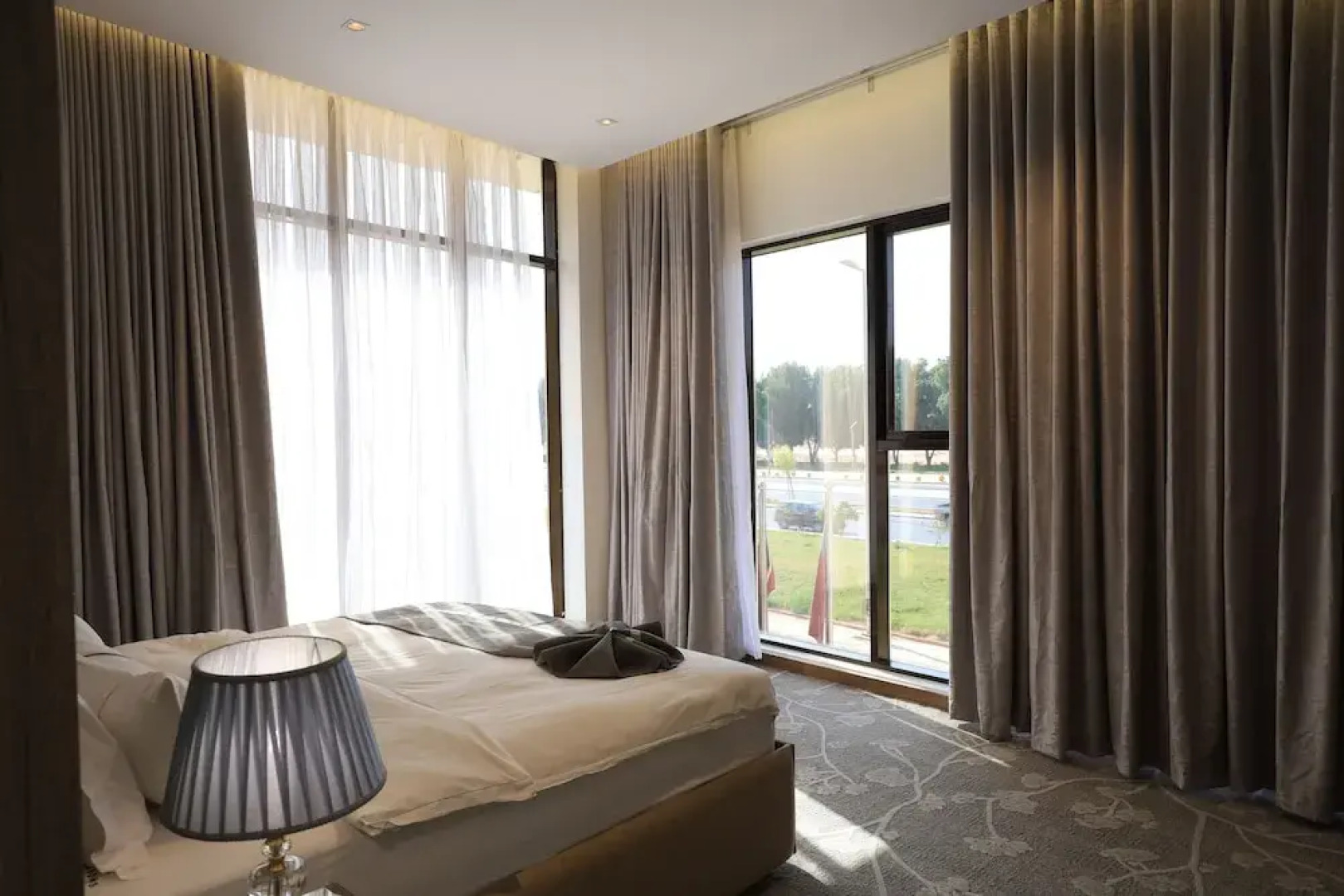 Seasons hotel suites