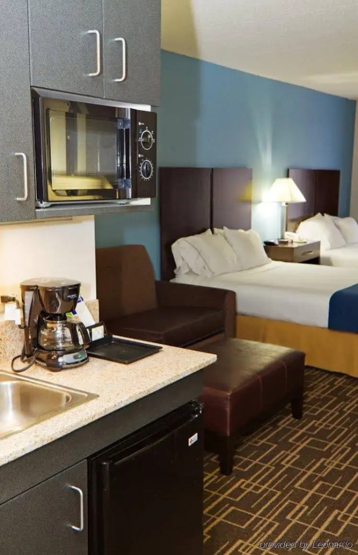 Holiday Inn Express & Suites Greenville - Downtown by IHG