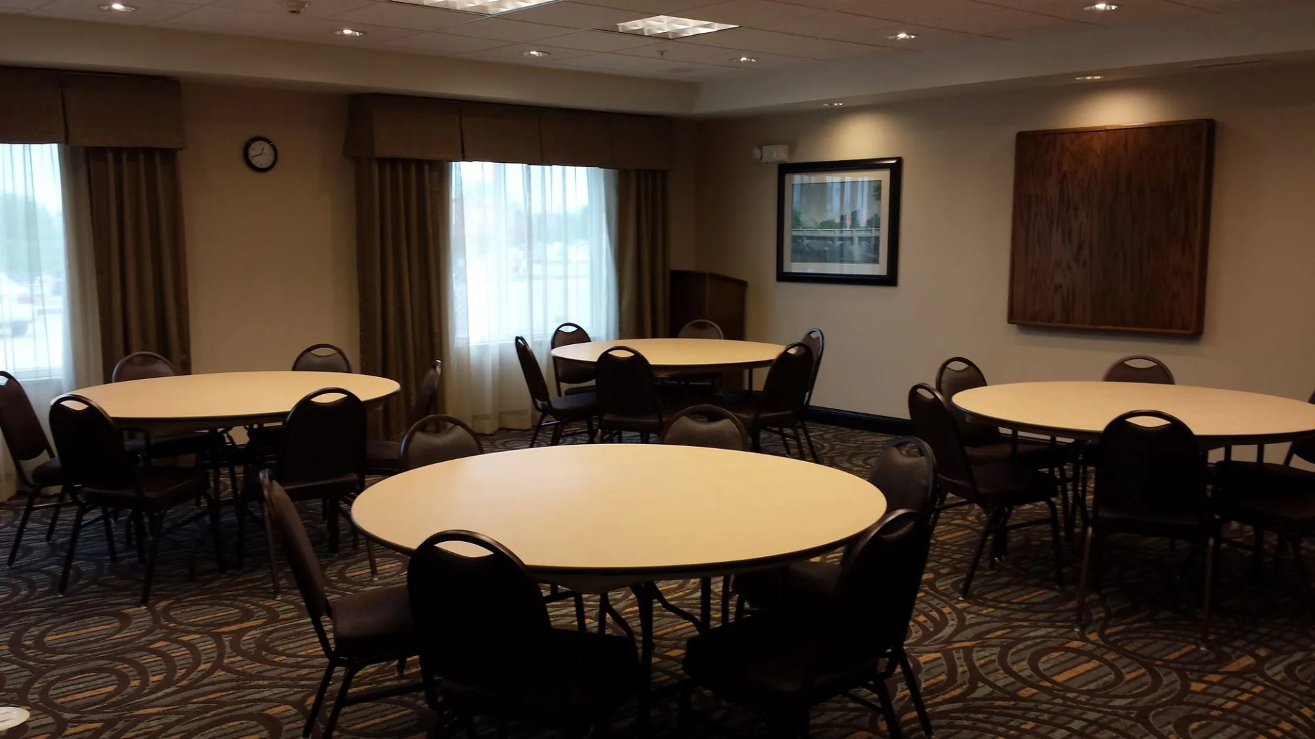 Holiday Inn Express & Suites Nevada by IHG