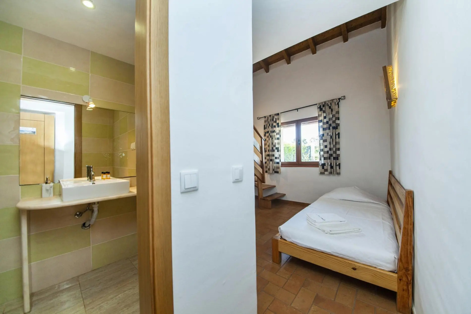 H - Vale dos Homens Beach Room in Montes de Praias Guesthouse in Aljezur