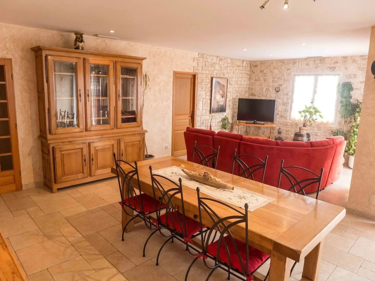 Spacious Furnished Holiday Villa With Private Pool and Covered Terrace