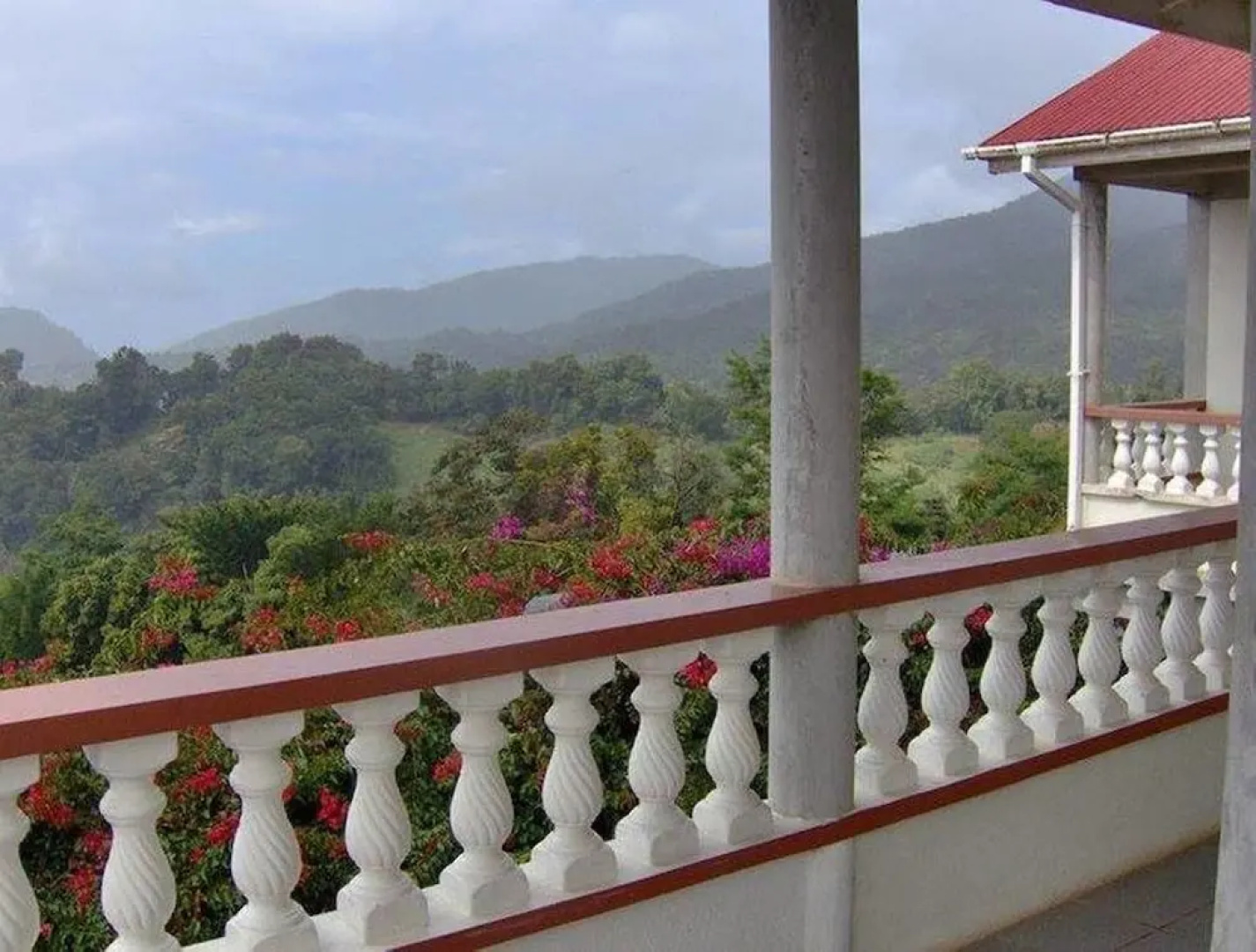 Symes Zee Villa
