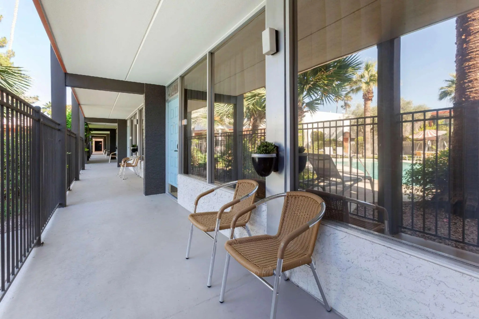 Magnuson Hotel Papago Inn