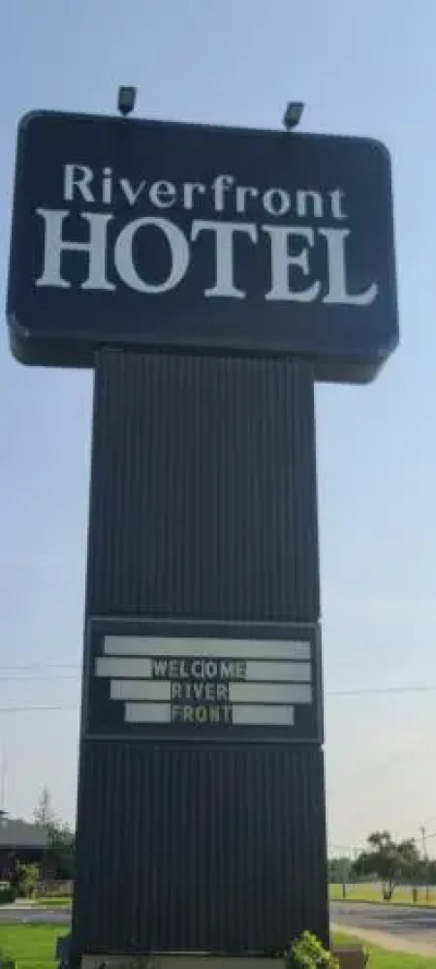 Americinn Hotel & Suites - River Front