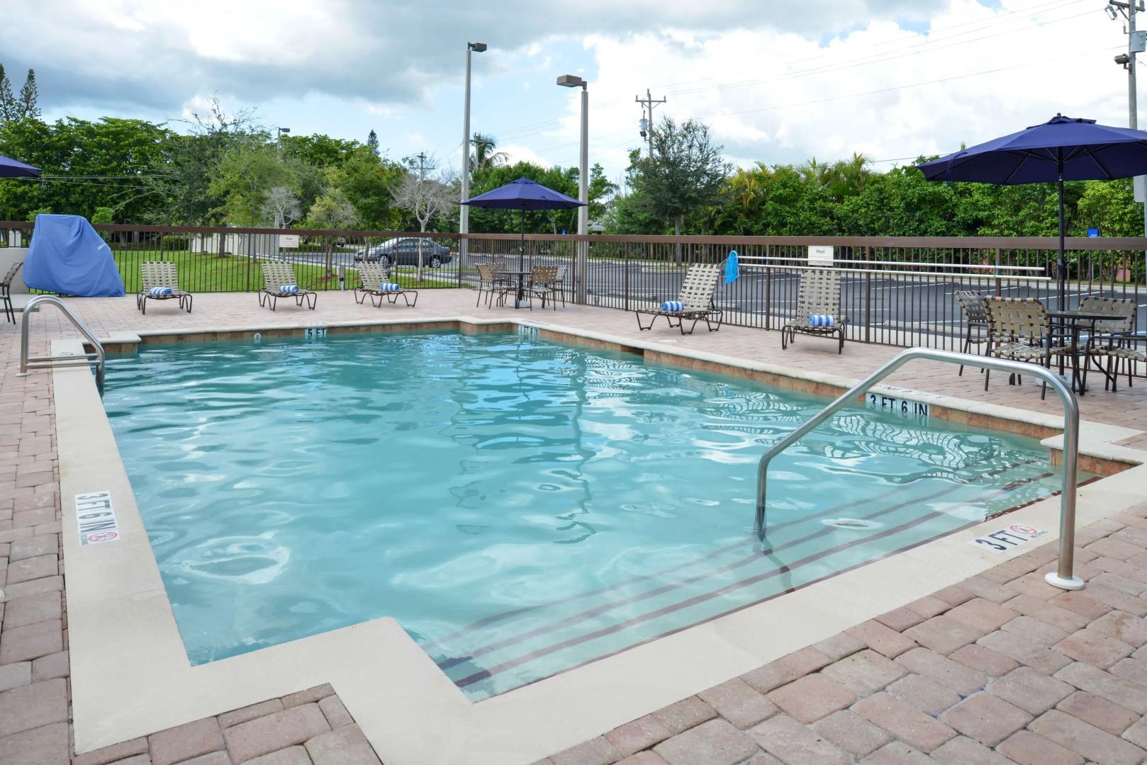Hampton Inn & Suites - Cape Coral/Fort Myers Area, FL