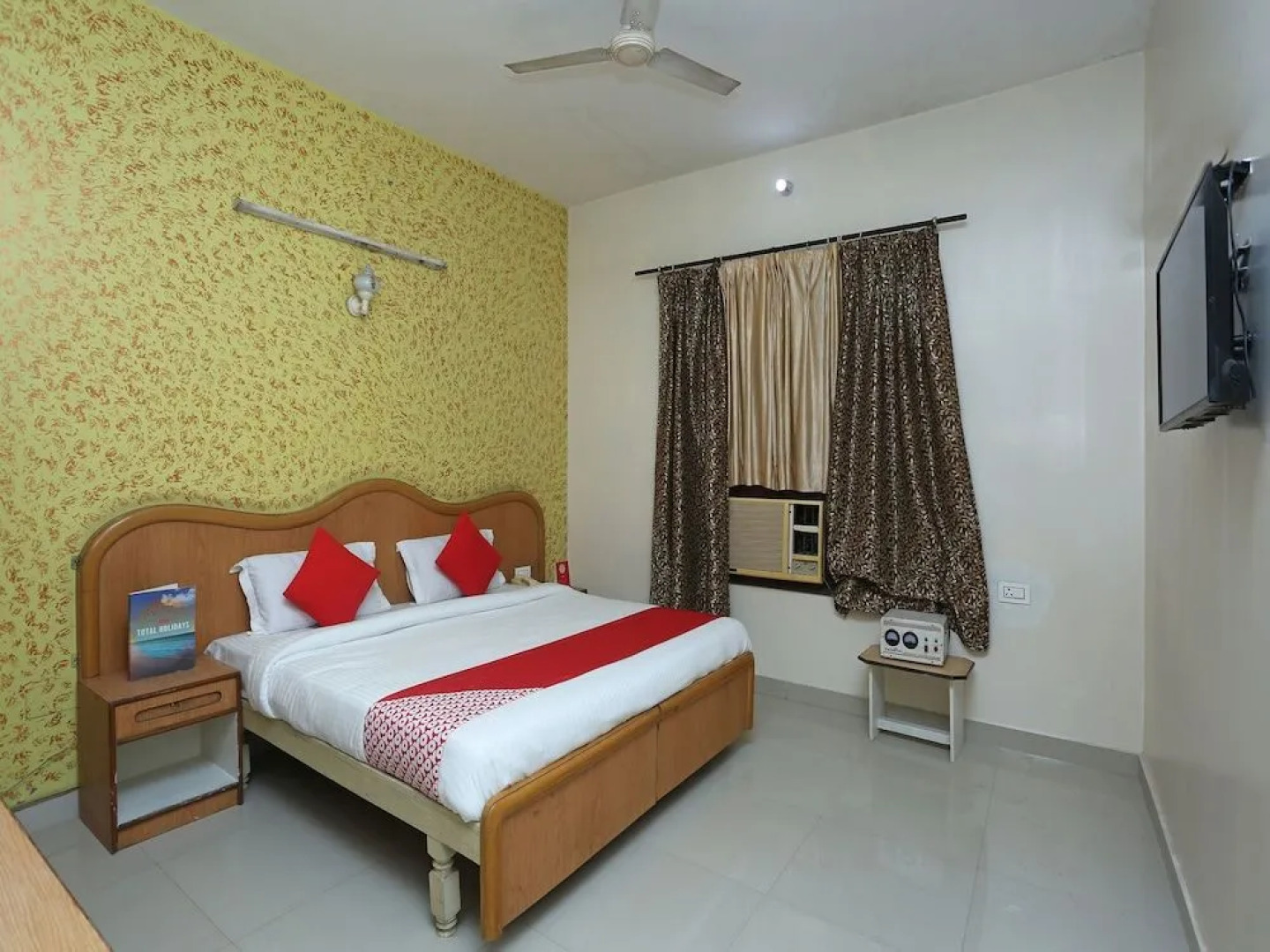 OYO 16906 Hotel Balsons