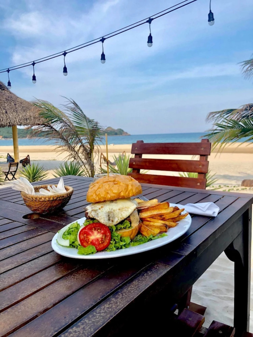 Ocean Beach Bungalows & Hostel