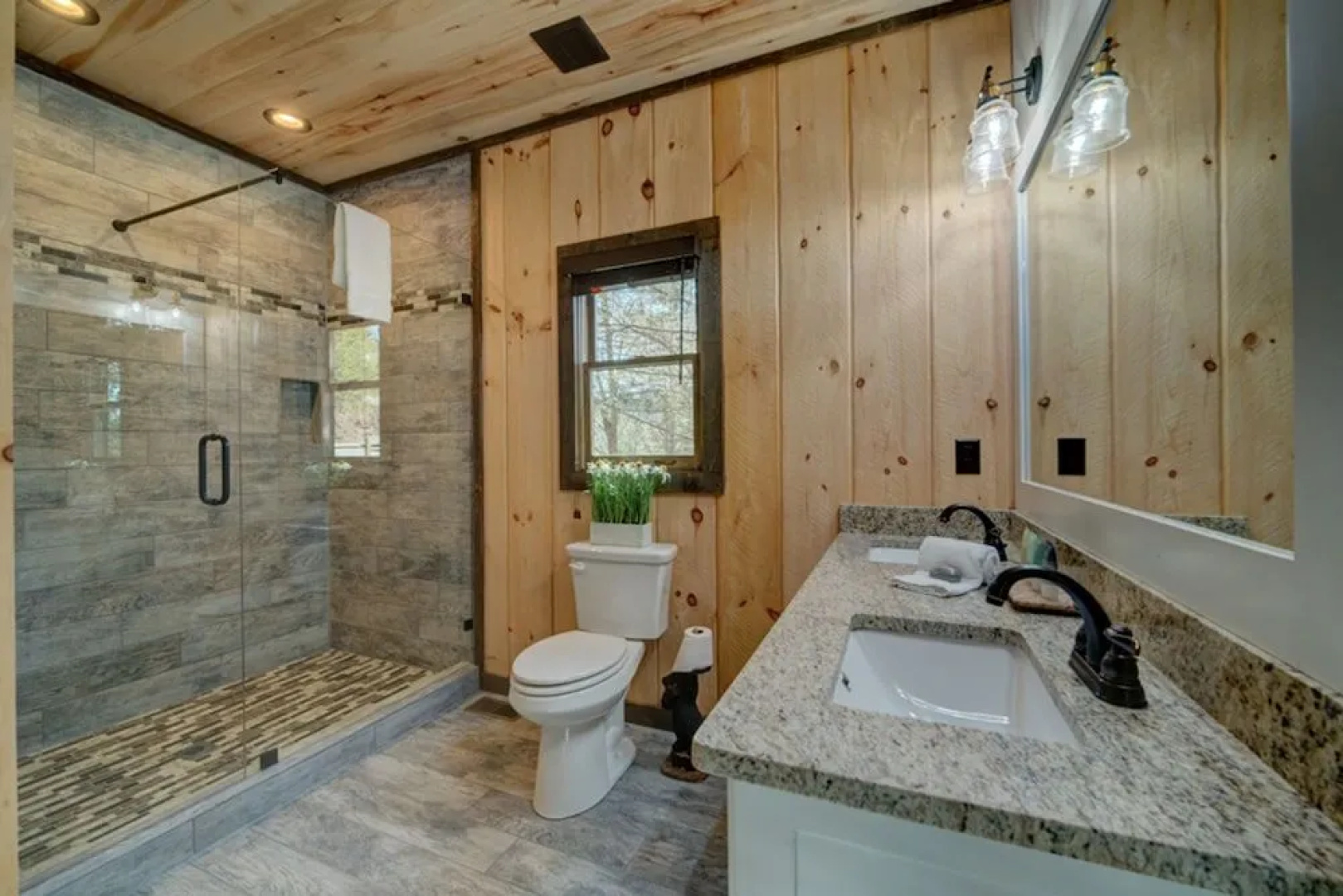 Bear Claw Cabin by Escape to Blue Ridge