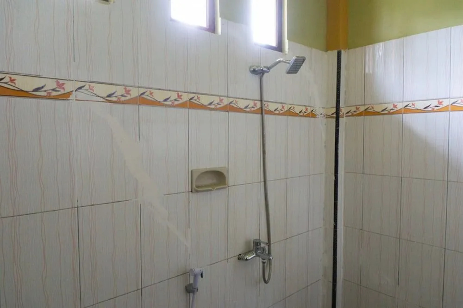 RedDoorz near Senaru Rinjani