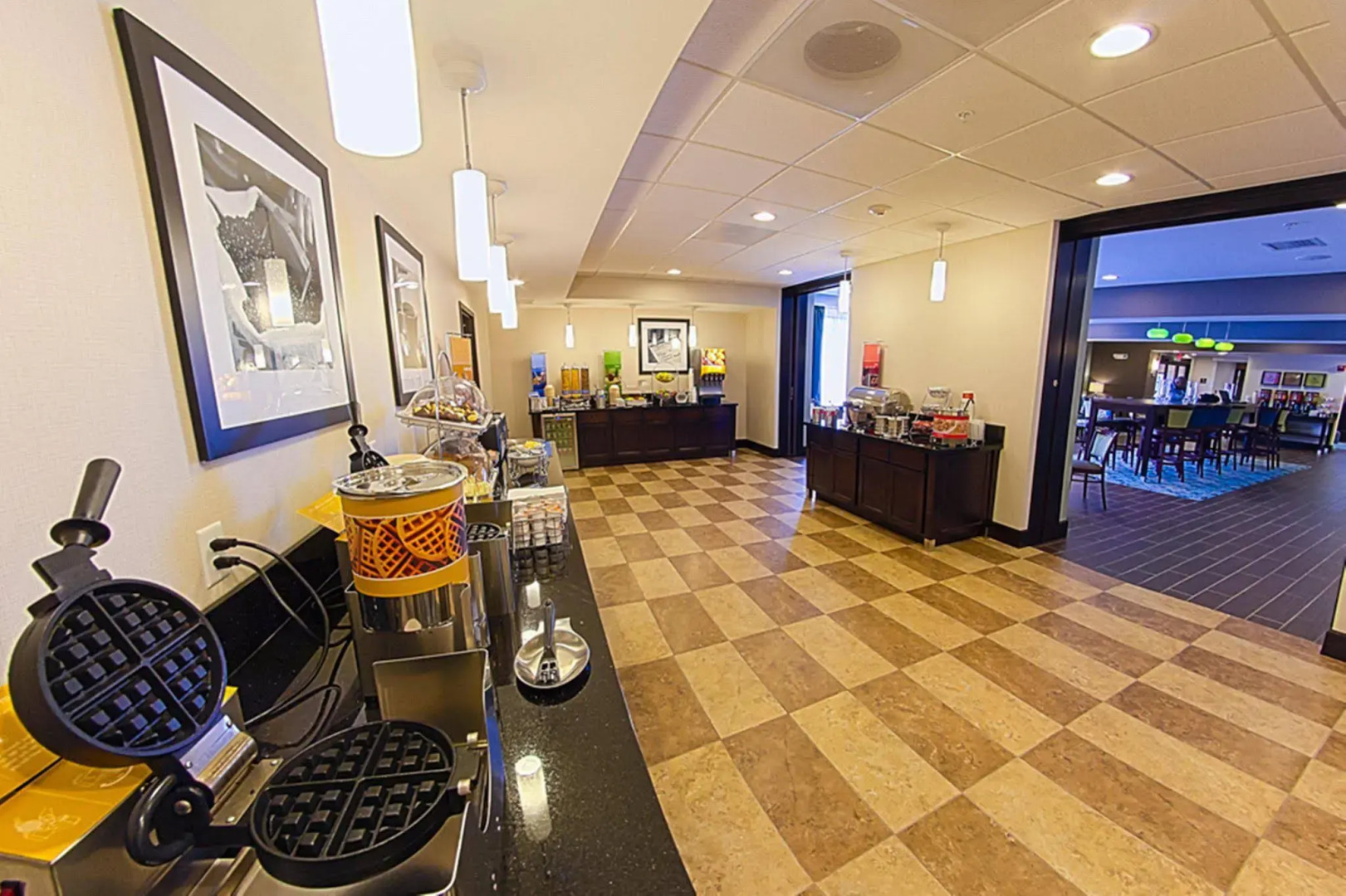 Hampton Inn DeKalb, IL