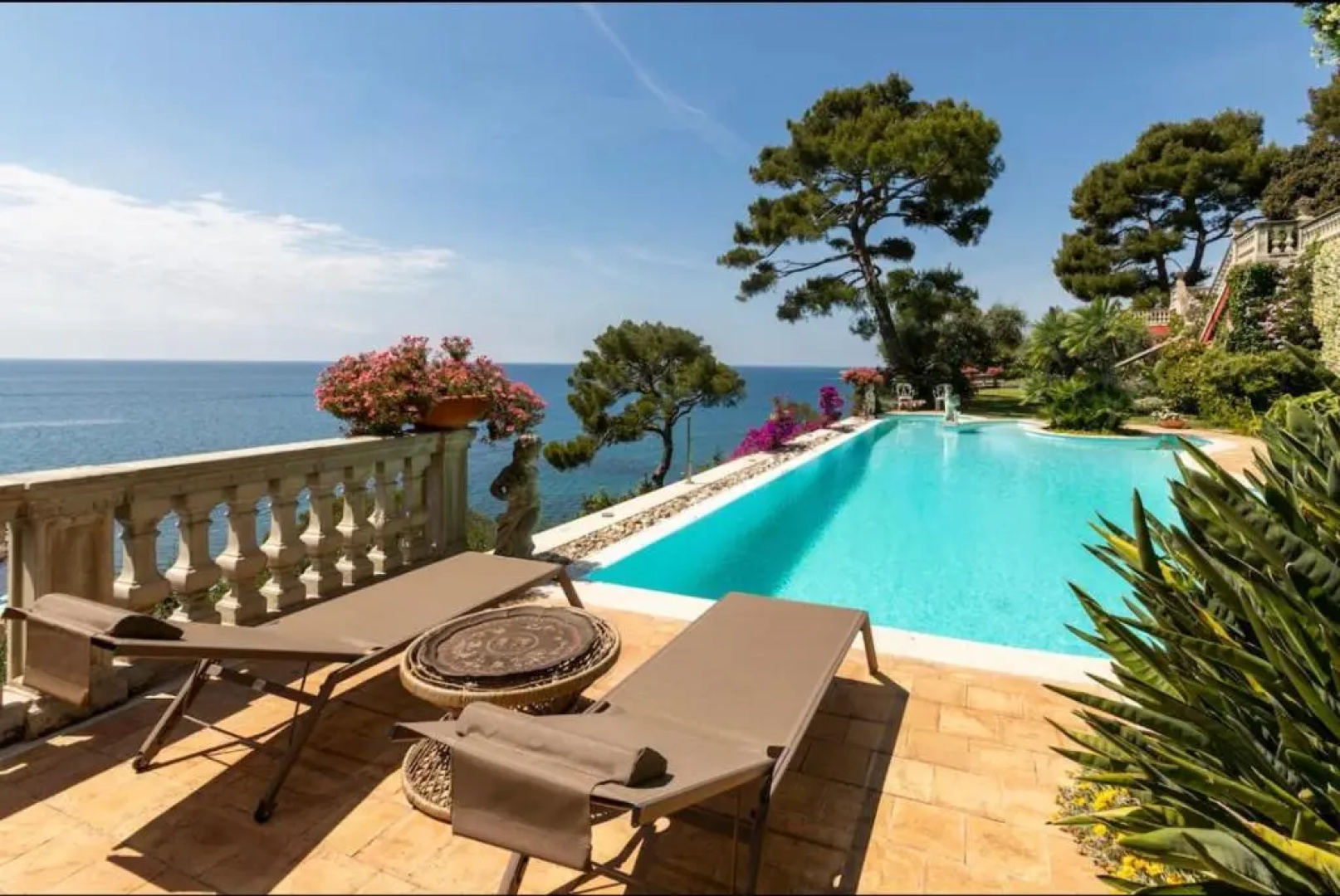 Sea View Suite Apartment In Historic Villa, Exclusive Experience