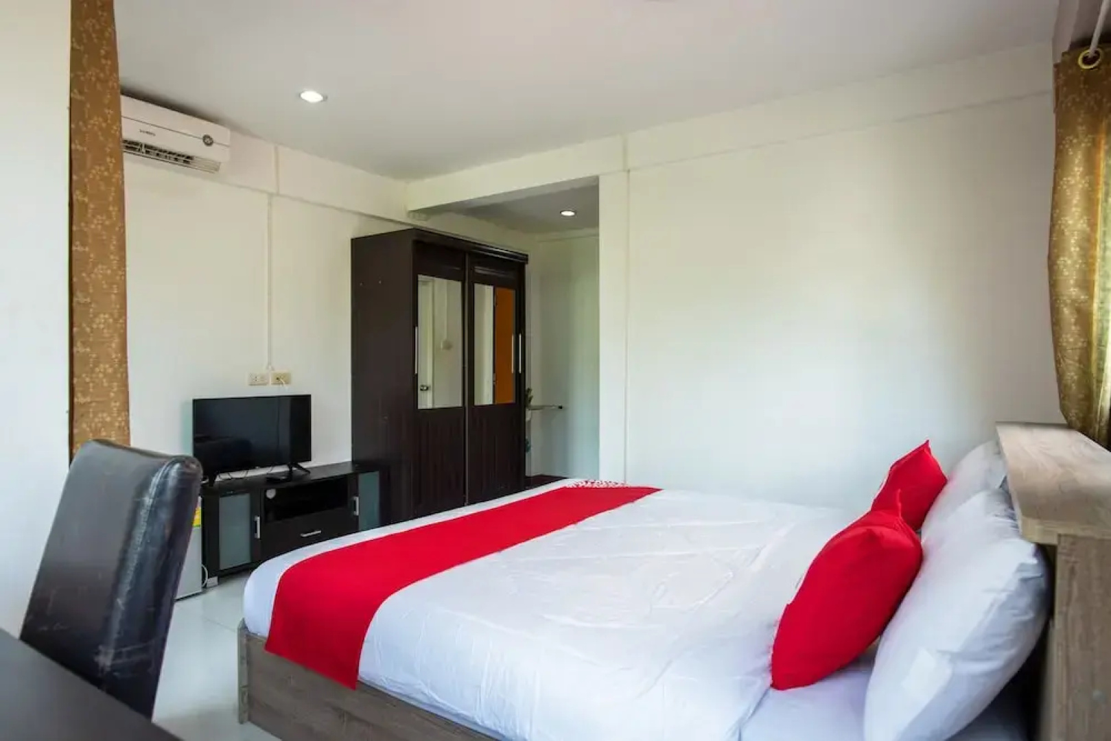 OYO 417 Nest Hotel