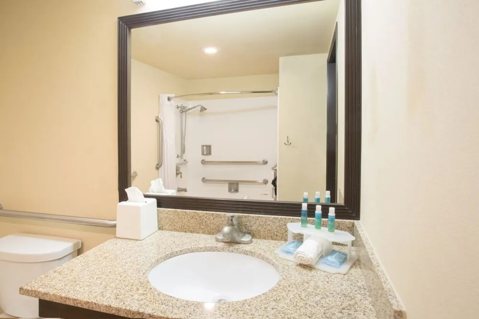 Comfort Inn & Suites At ASU