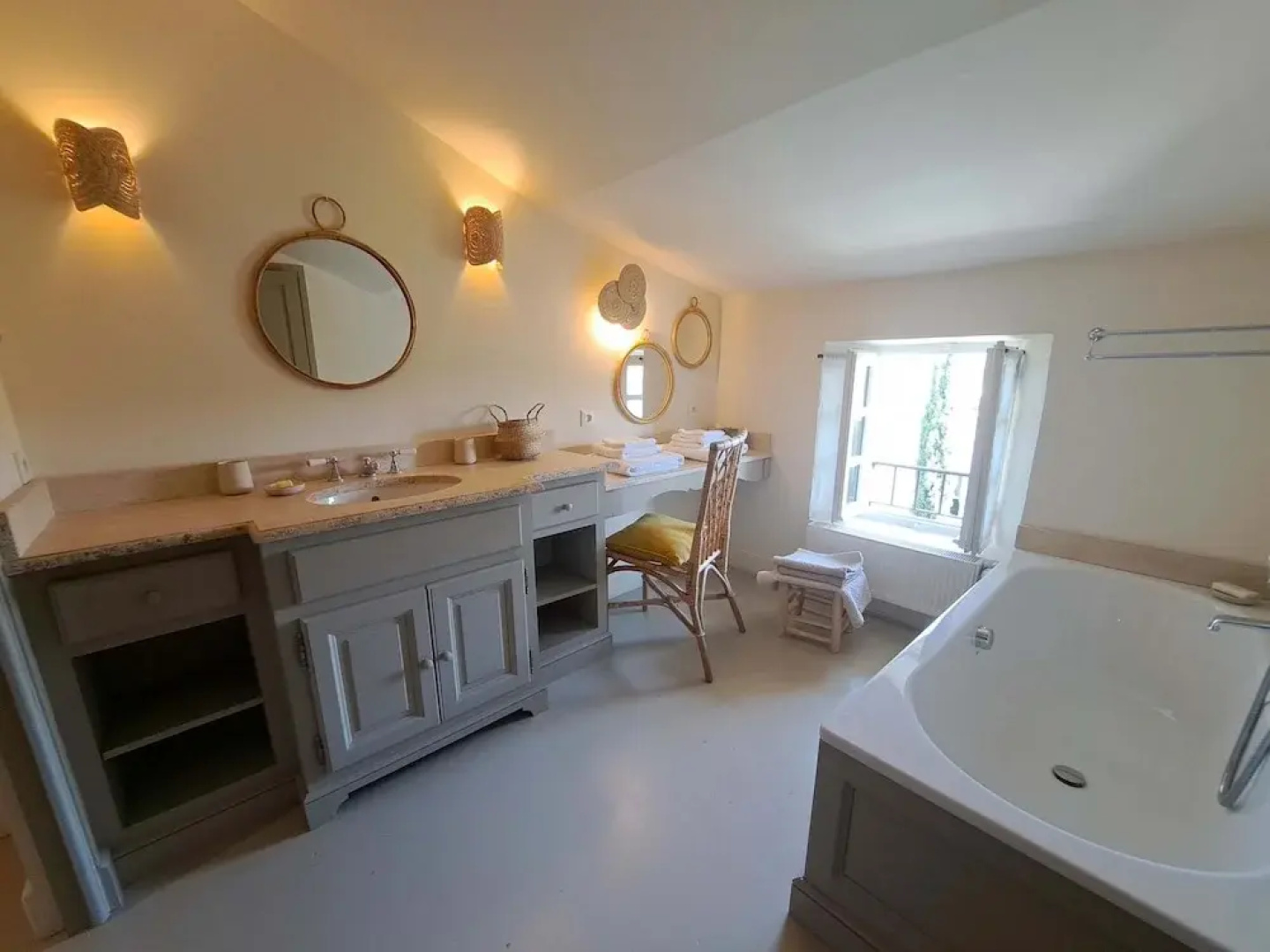Villa Maillane 18th Century Residence Completely Renovated