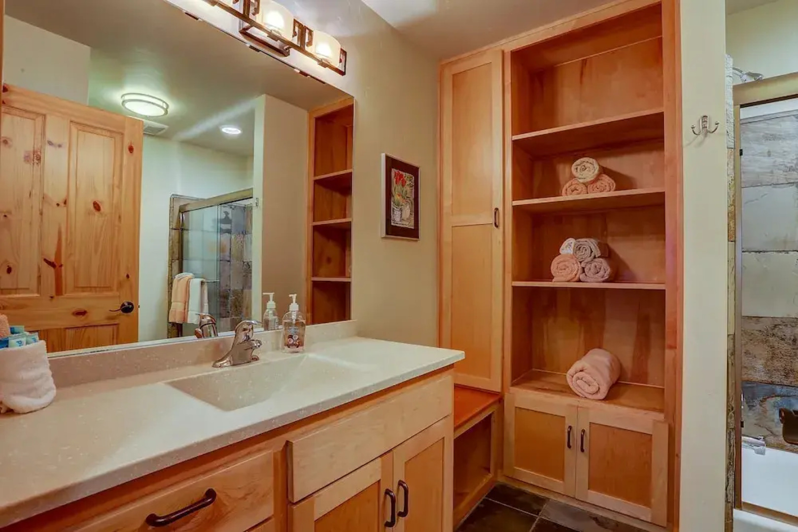 Hutson's Hideaway 1 Bedroom Apts by Redawning