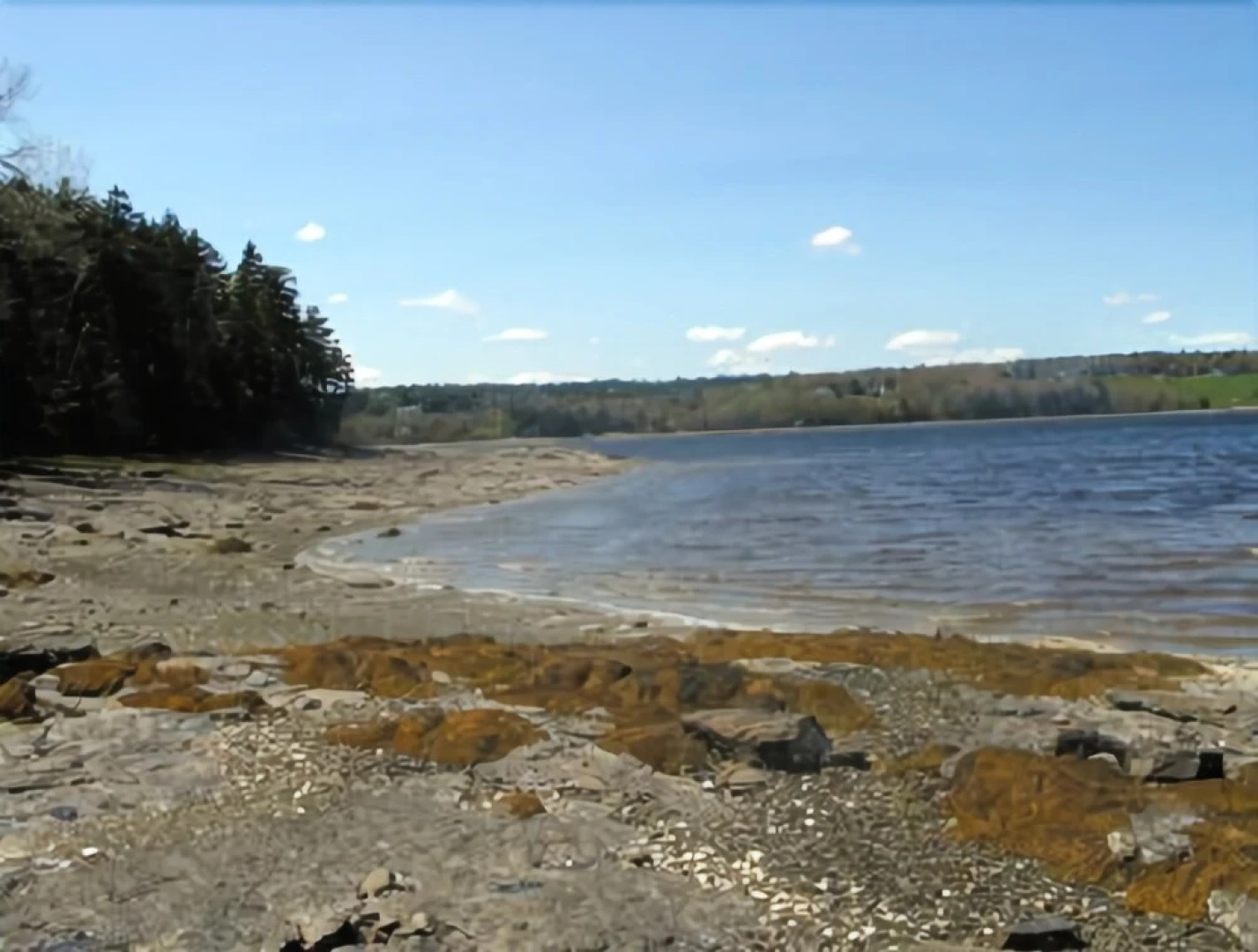 Coves End Surry - Three Bedroom Home with Hot Tub