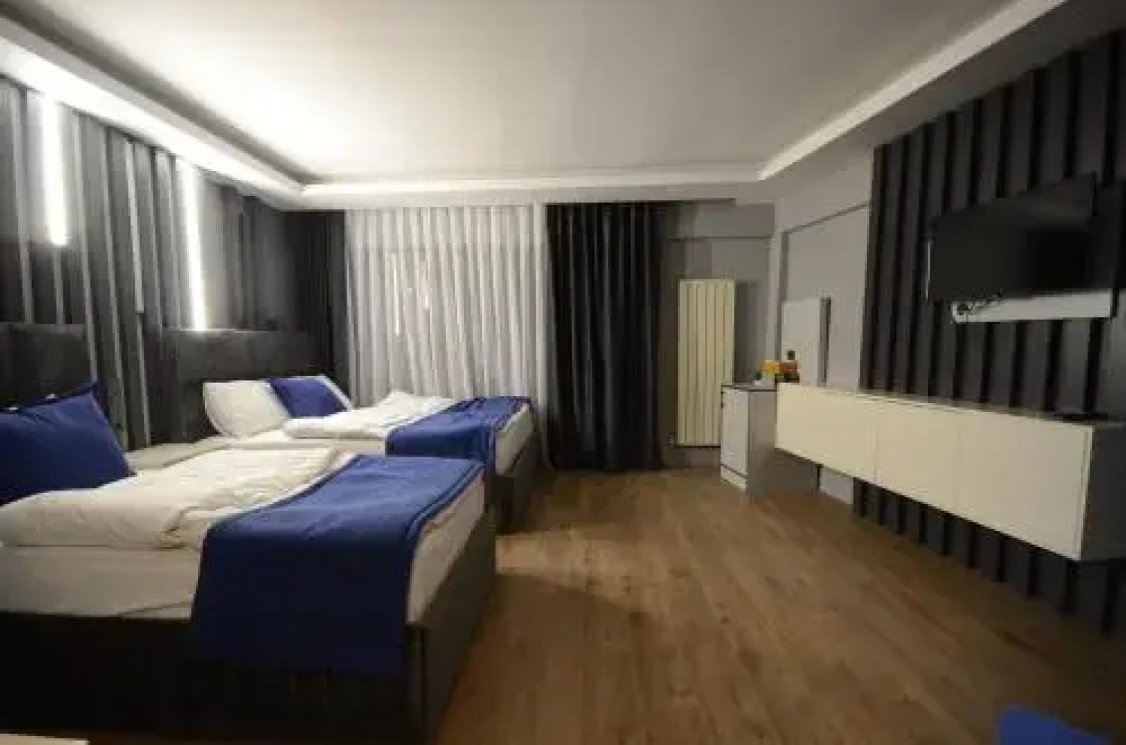 Snow Mount Hotel