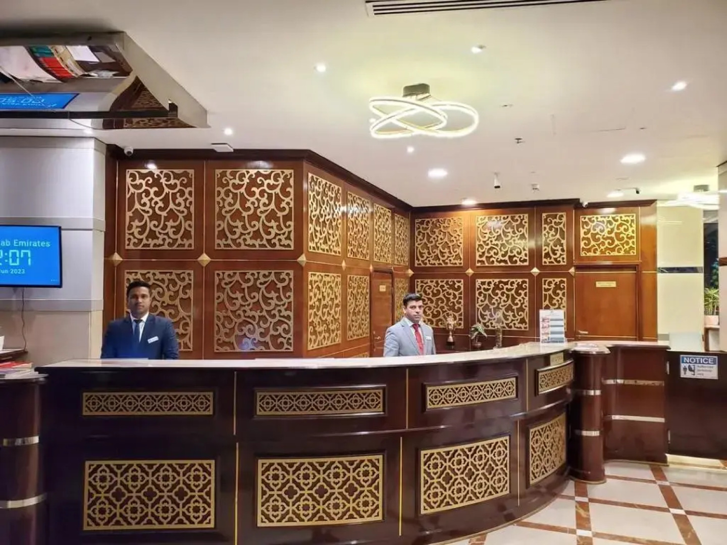 Royal Concorde Hotel & Suite