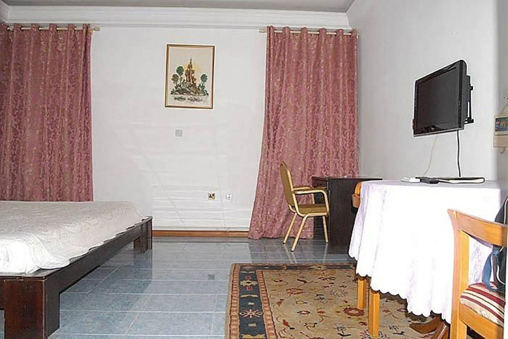 Valley Beach Hotel