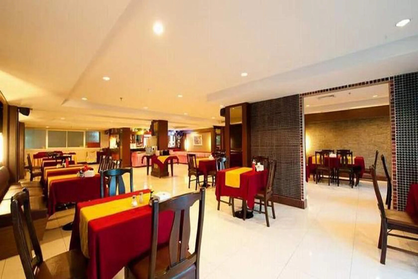 Convenient Grand Hotel