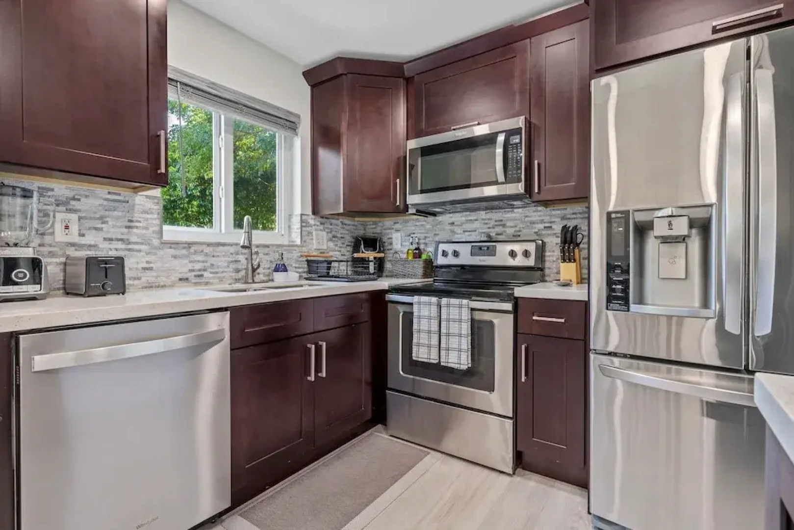 Good Vibes Sanctuary Central Location South Miami