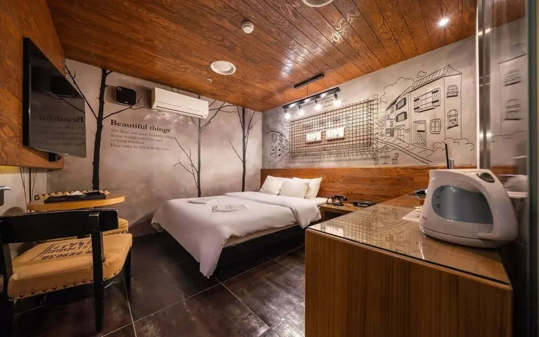Hotel Lush