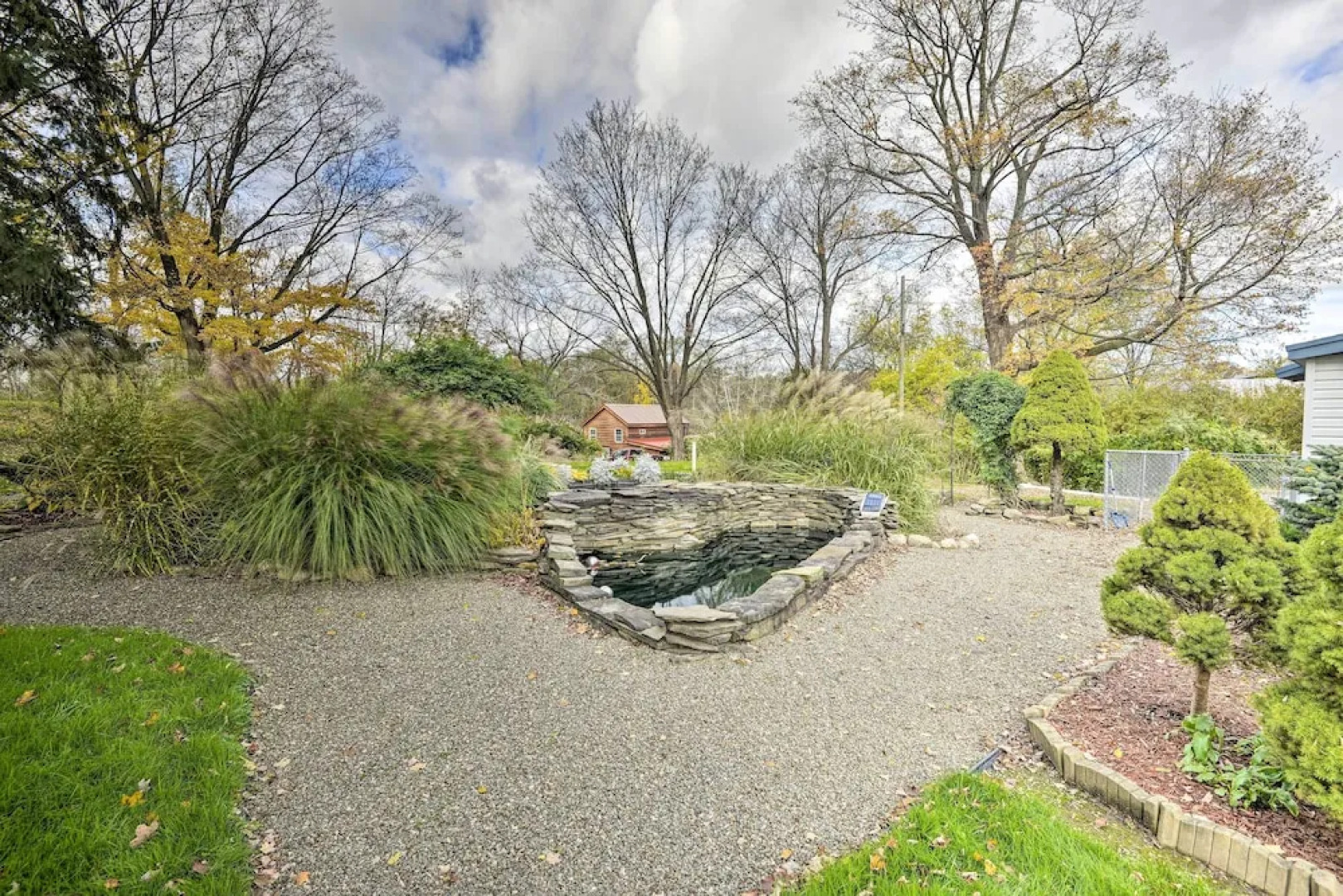 Spacious Home by Finger Lakes & Watkins Glen!