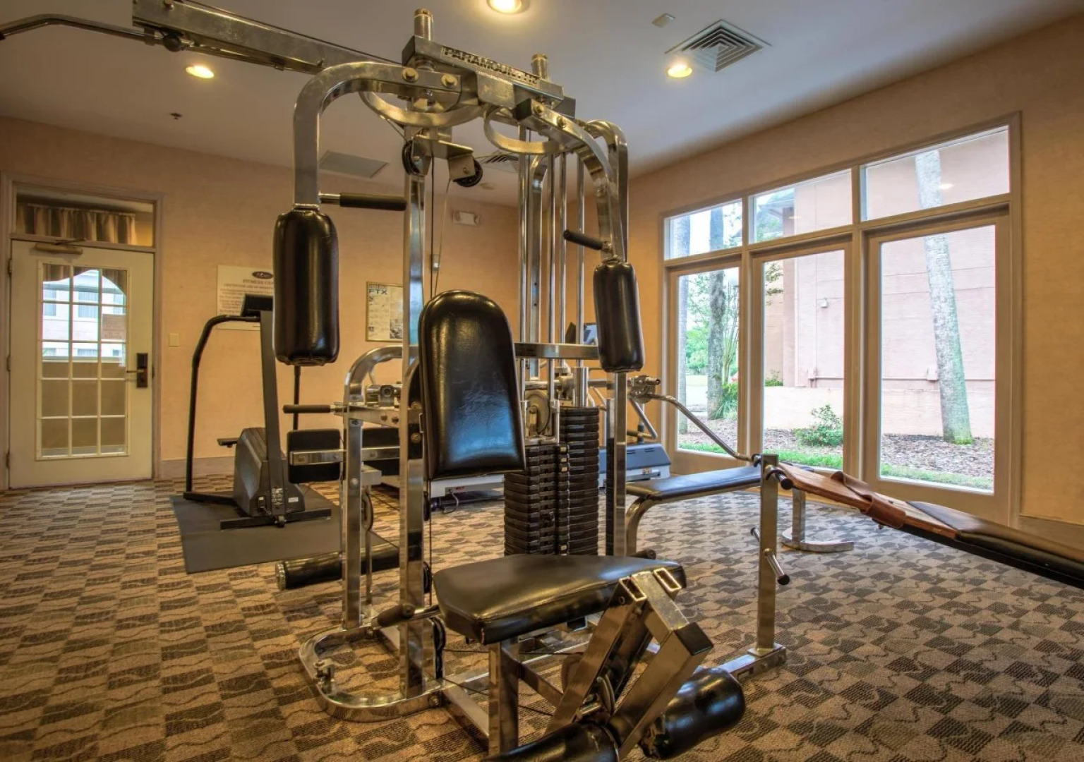 The Palms Hotel & Villas