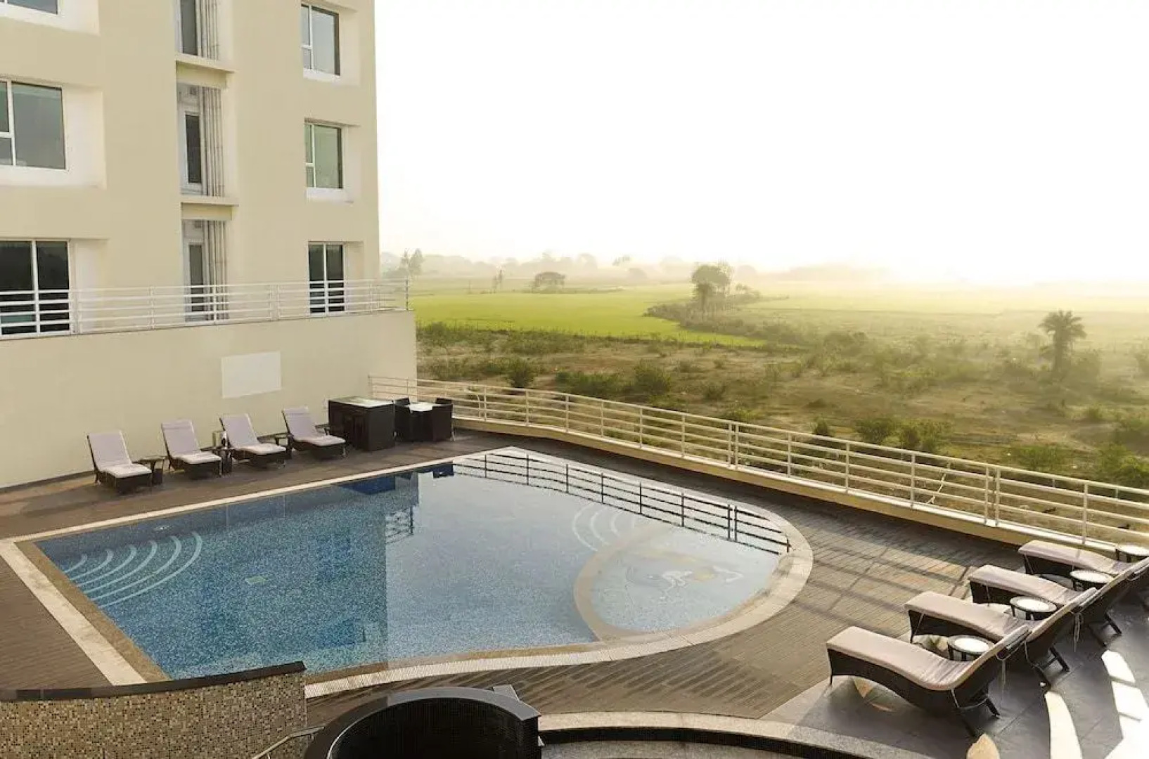 Grey Suit Kakkavakkam