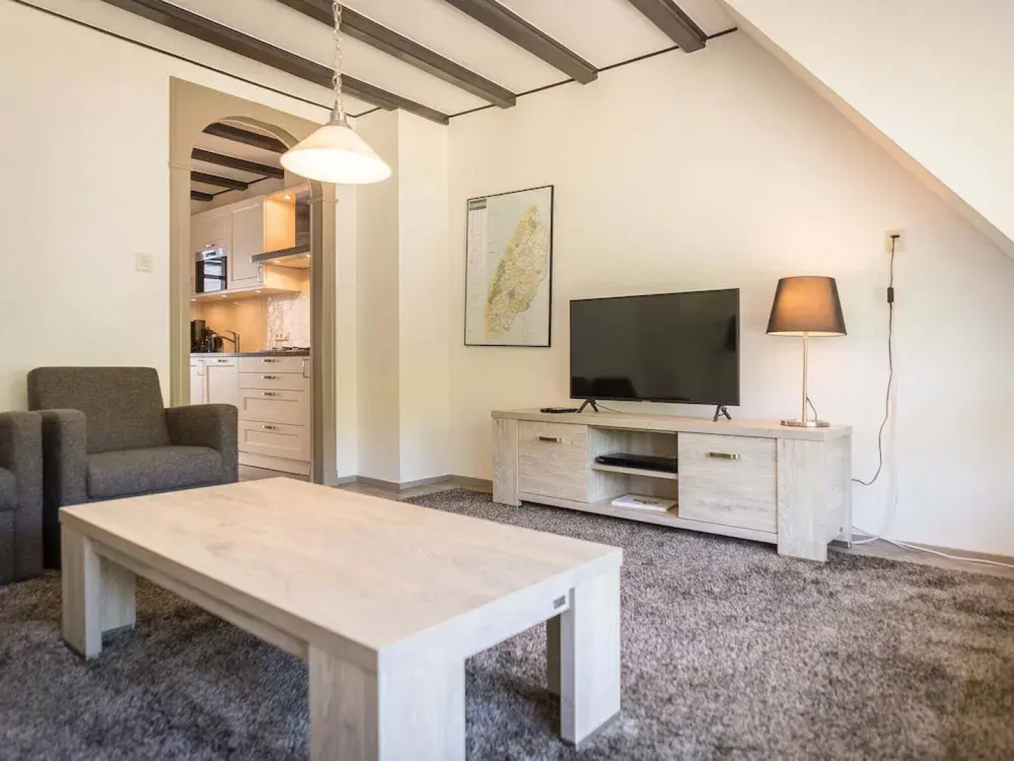 Farmhouse Apartment Near De Slufter