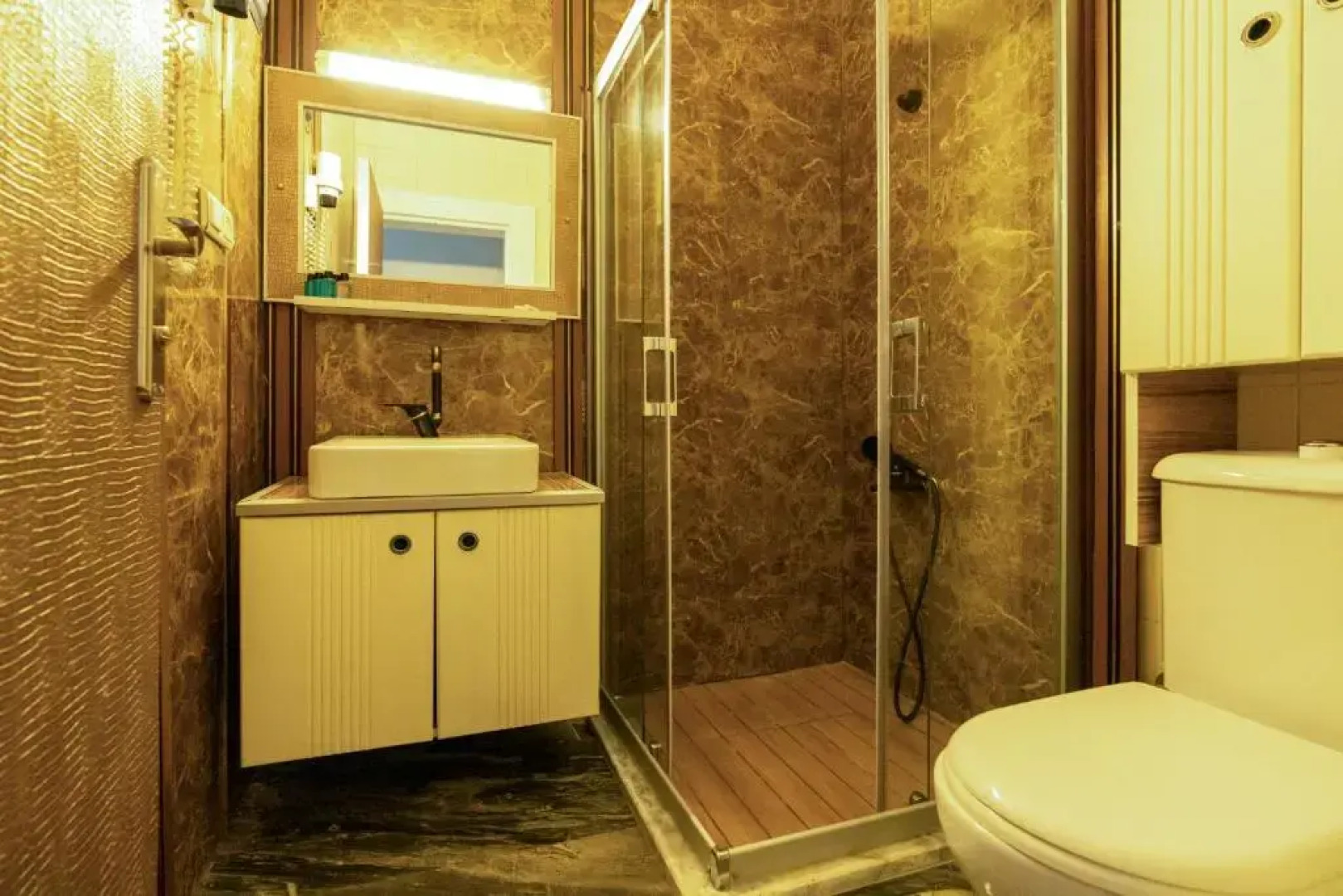 Sude Beach Resort Hotel