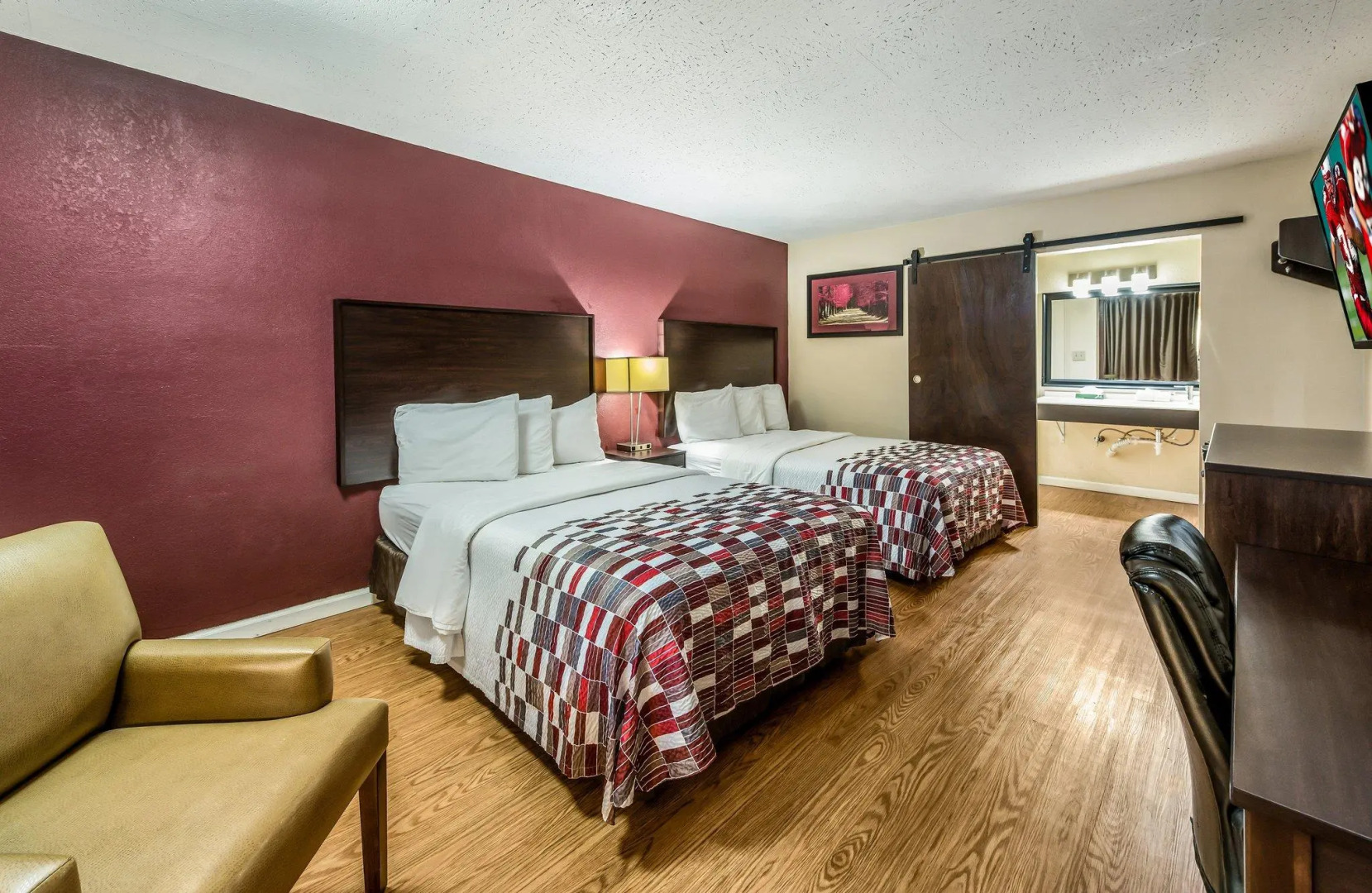 Red Roof Inn & Suites Wapakoneta