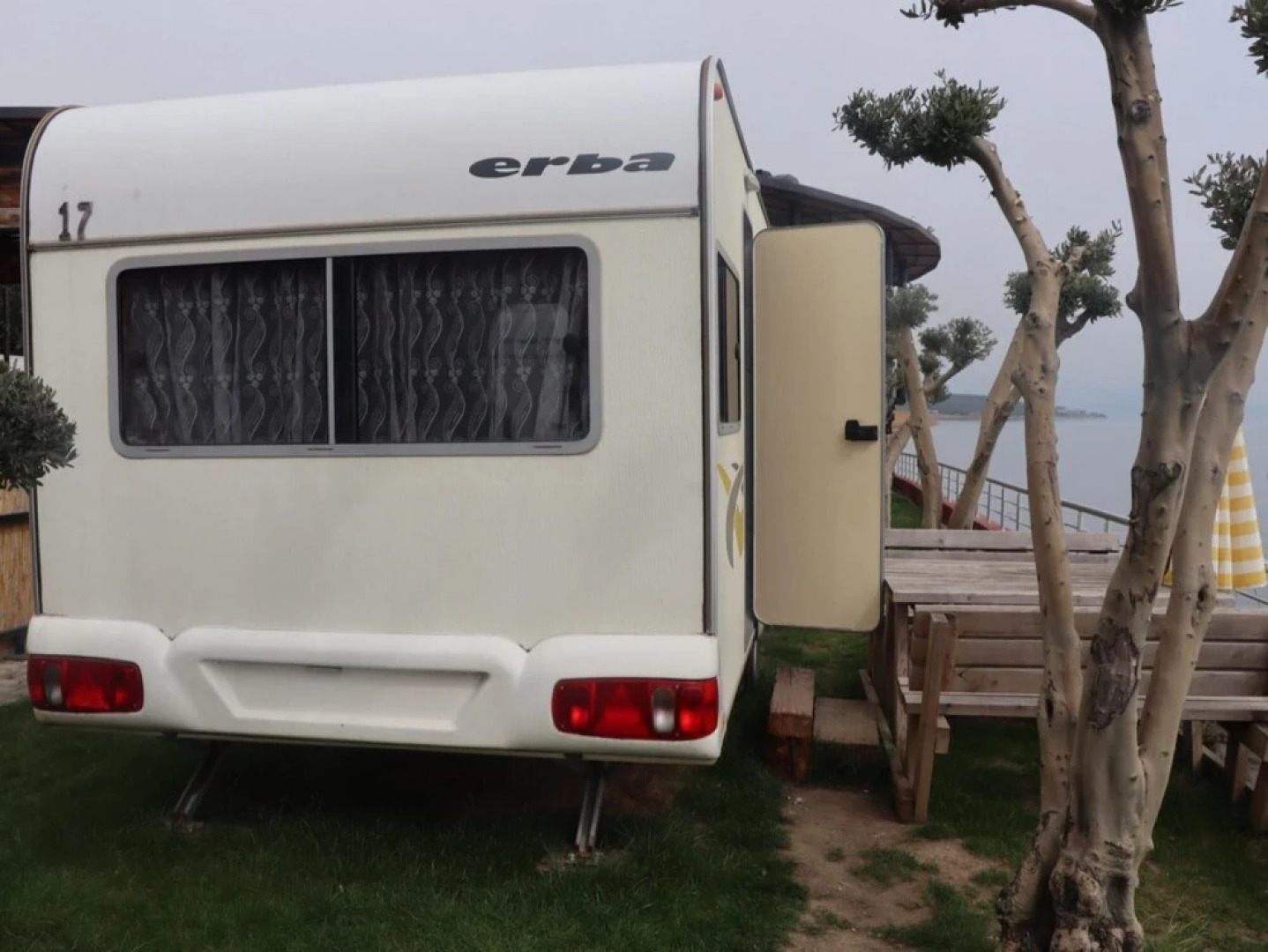 Cozy Caravan Surrounded by Nature in Iznik Bursa