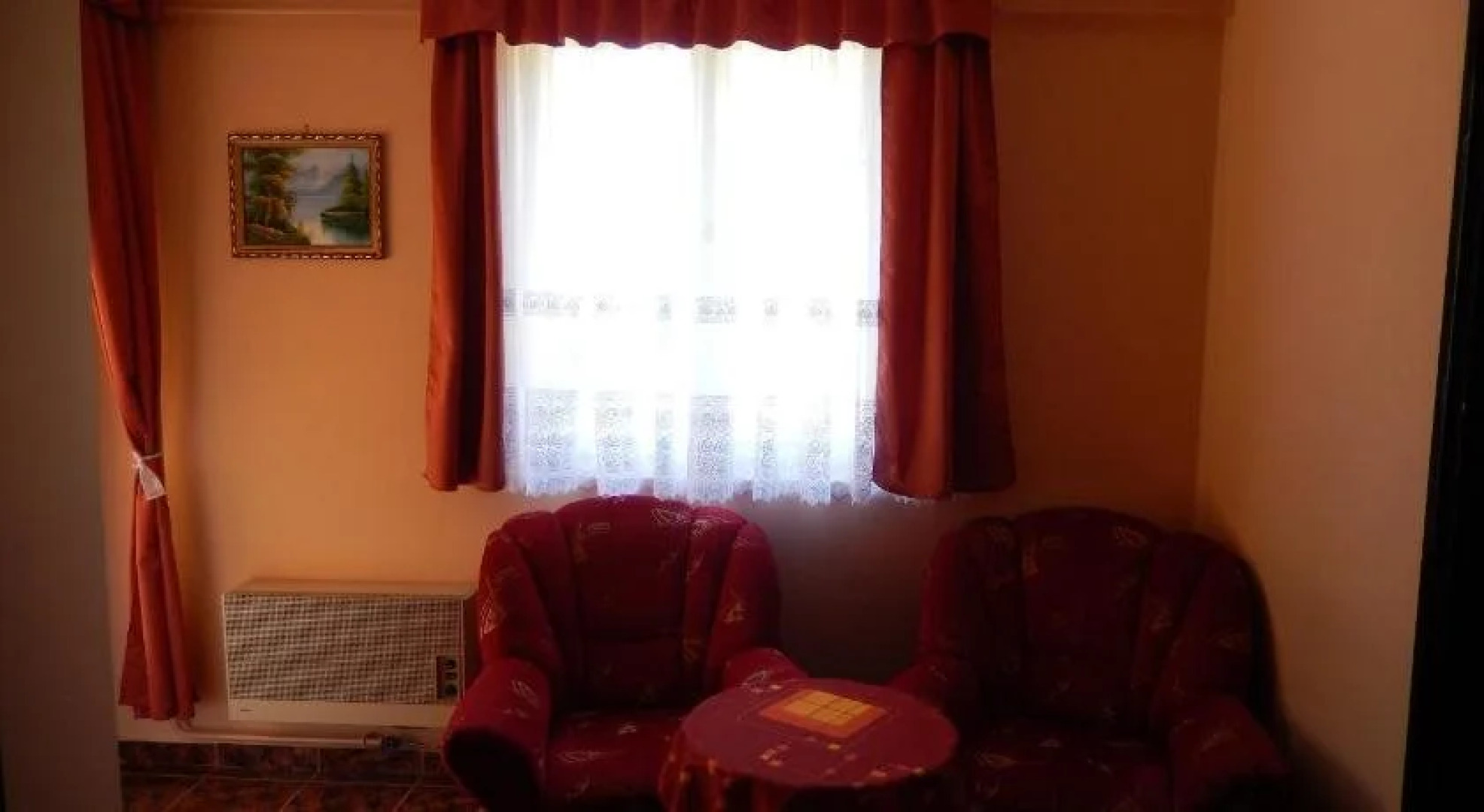 Henrietta Apartmanház